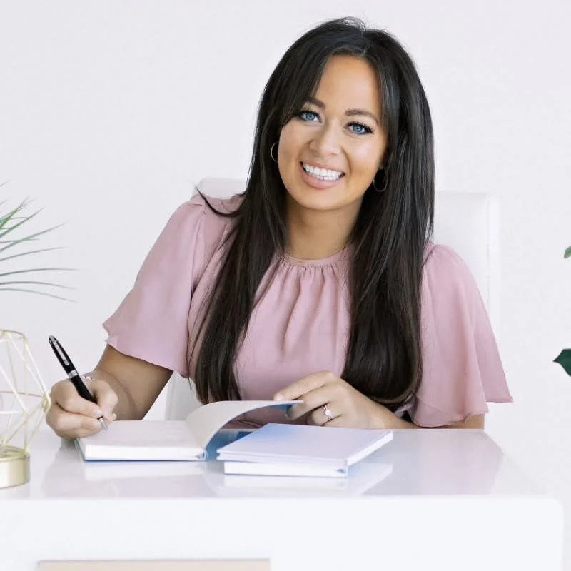 #509 Stop People-Pleasing: How to Finally Know Your Worth with Thais Gibson