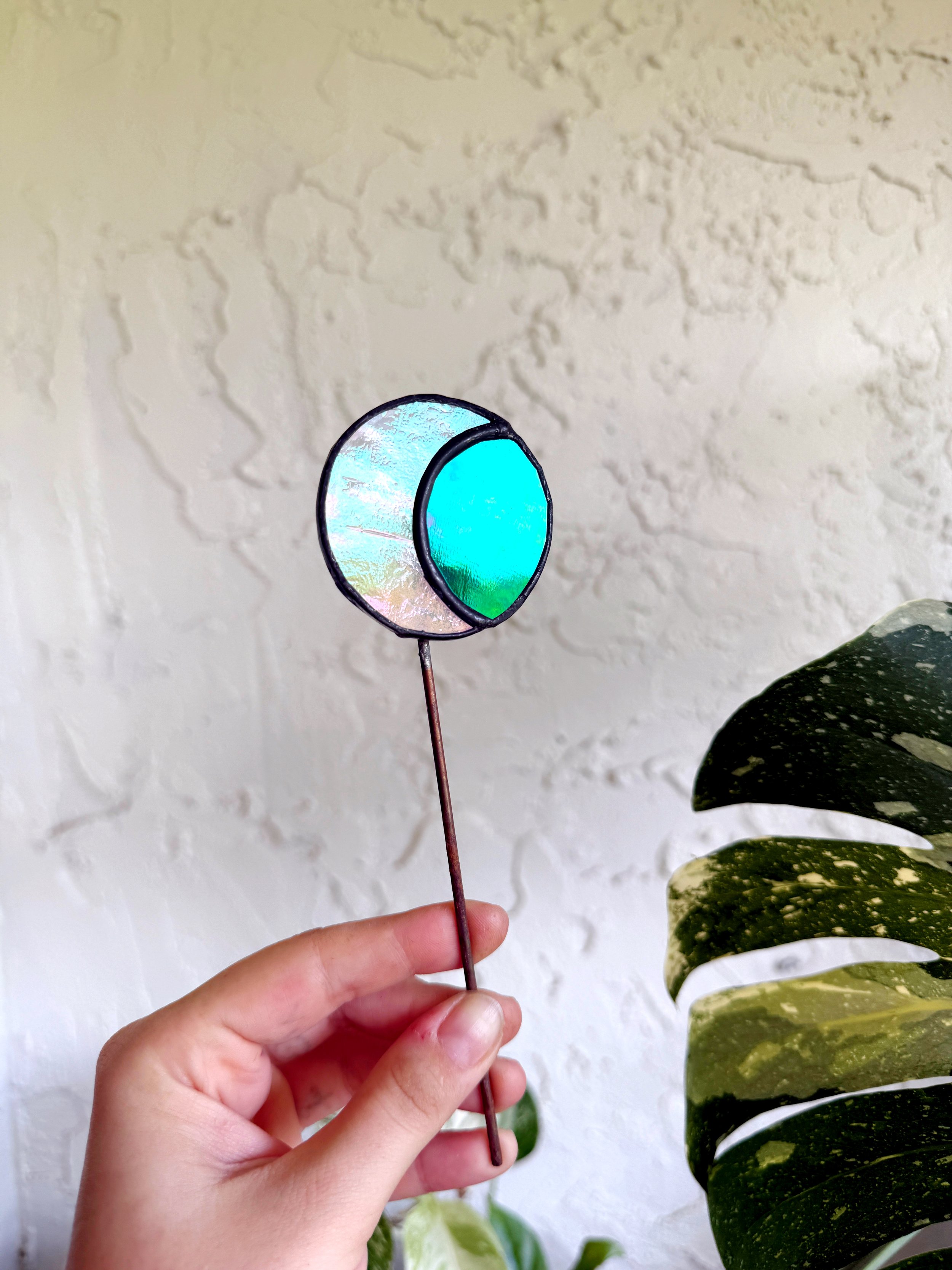 Stained Glass Moon Plant Stake (Iridescent)