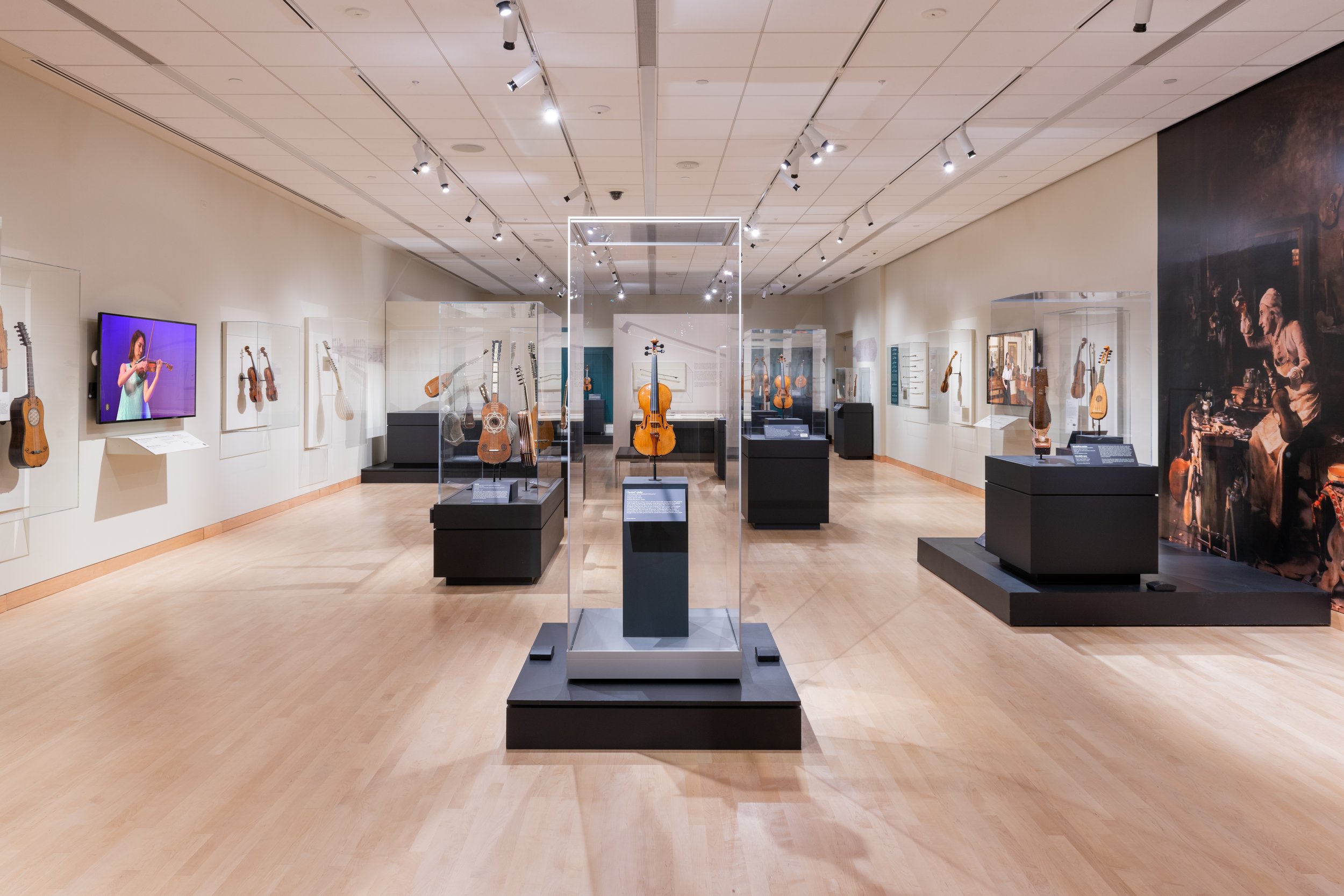 Stradivari Guarneri Sellas Exhibition