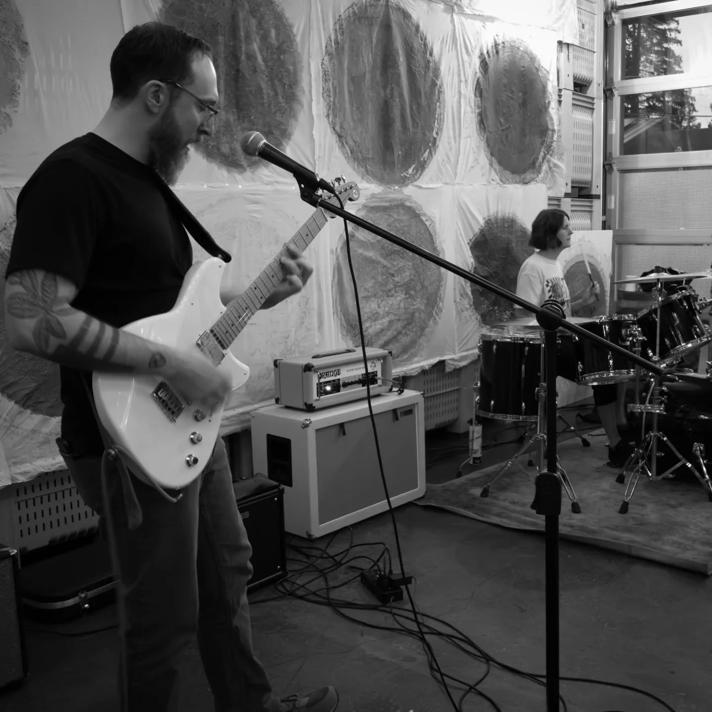 a few more shots from our show @thealeapothecary last weekend. We're looking forward to seeing you all out at the next one!

#fuzz 
#doom
#stonerrock 
#desertrock