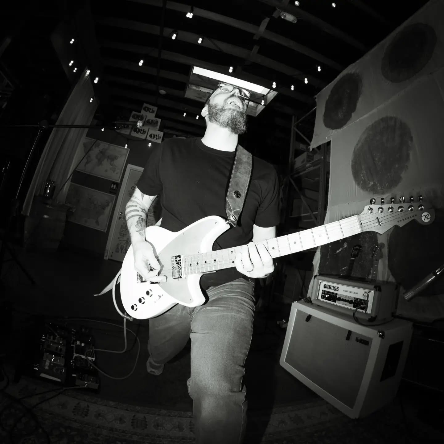 A few shots from our show last weekend. Big thank you to @tommypicclzz for the rad pics. Thanks everyone that came out and to @moonrattlesband for having us. See you all at the next one!

#orangeamps 
#reverendguitars 
#fuzzmetal 
#desertrock