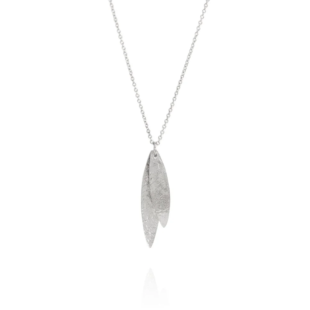 3N40031 Kauri Leaves Necklace.jpg
