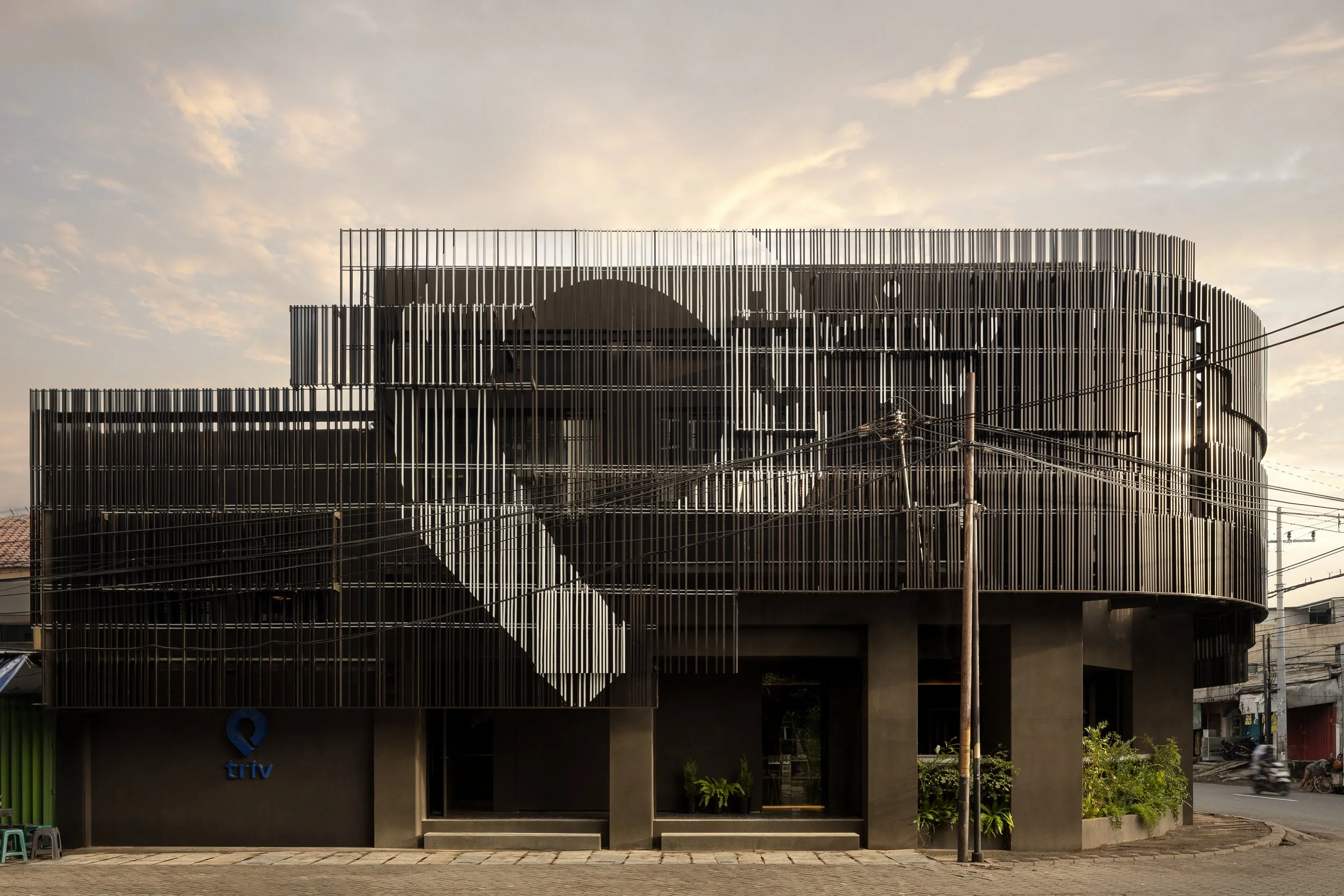 Triv Office, Surabaya - Hermawan Dasmanto Architecture
