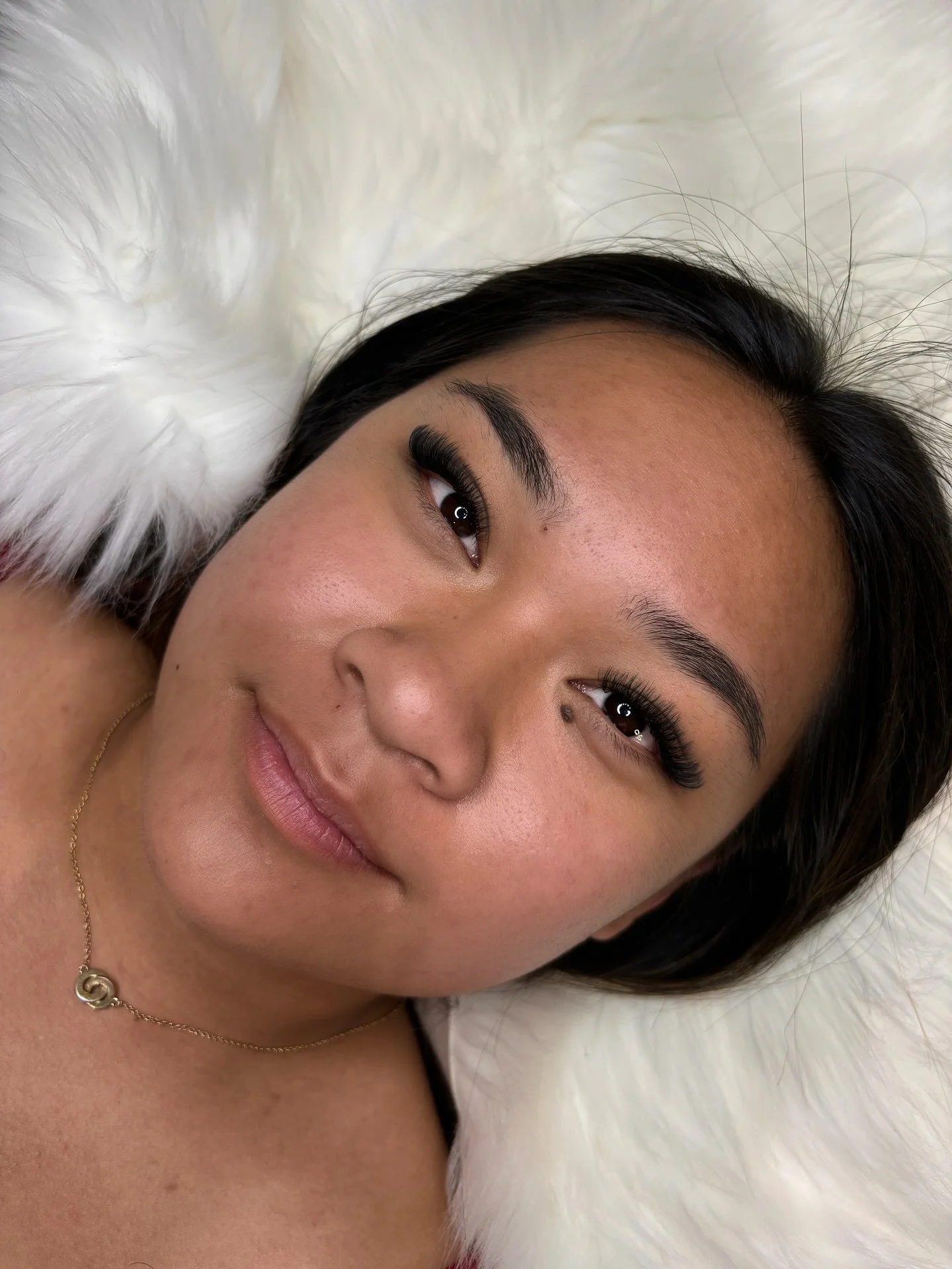 Hybrid Set by Senior Tech @lashedbyxnat 🤩

This cat eye style snatches her eyes perfectly, meeeow
________
✨ New Client Full Set $90
📆 Booking Sept &amp; Oct
📍 Richmond Hill, ON