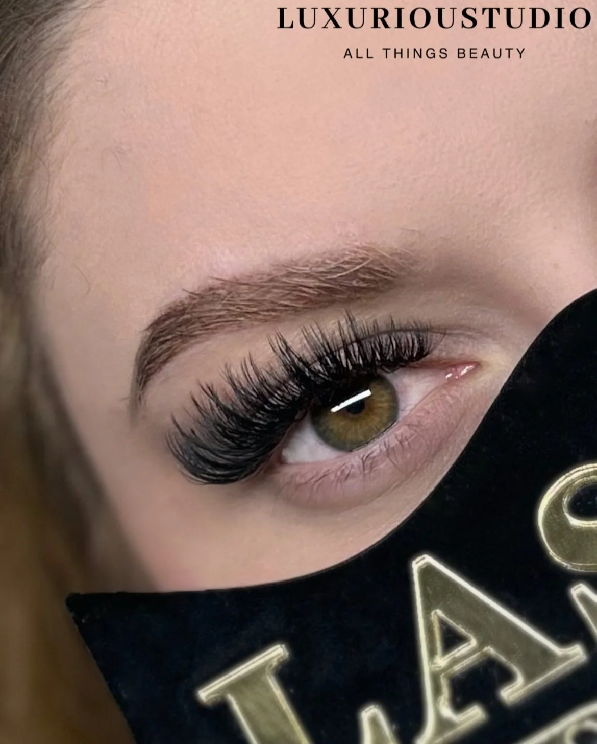 WISPY SET on these beautiful olive color eyes 🍸

So obsessed with how this set compliments her eye!

📍 Richmond Hill, Bayview &amp; Bloomington ON
💌 DM or link in bio - Joey