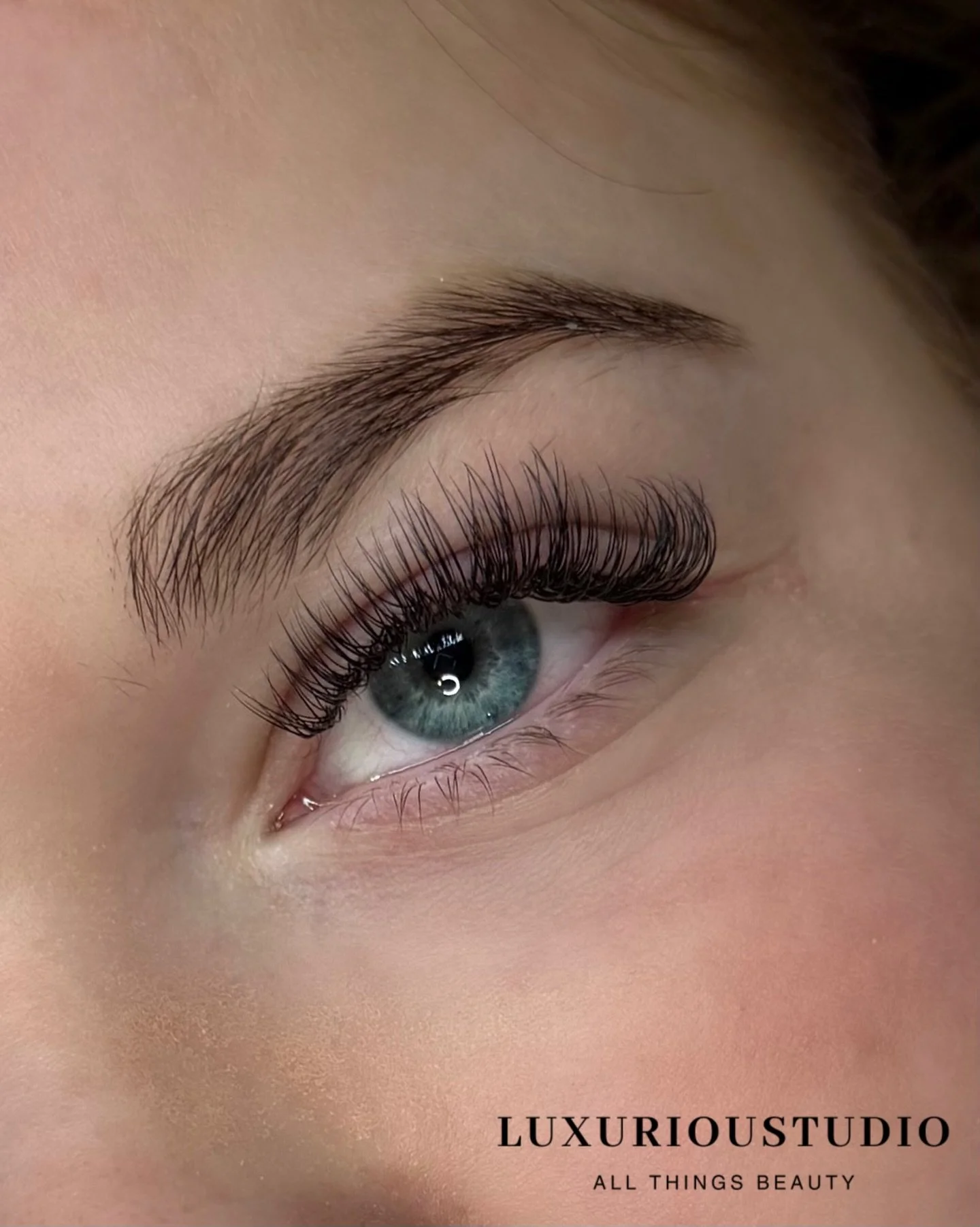 the most purrfect classic set 🐱 
________
📆 Booking Dec 
✨ Classic Set Master Tech Joey