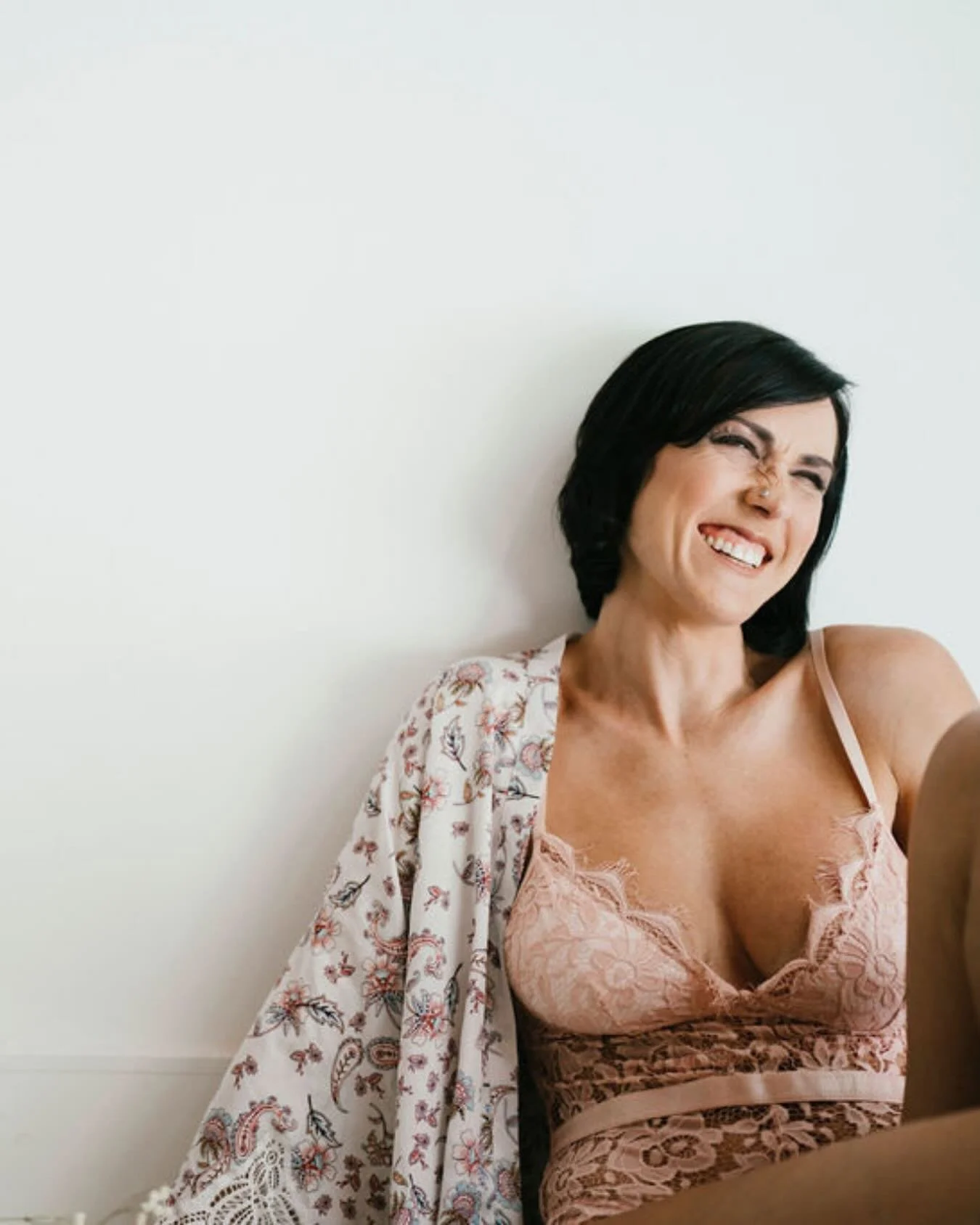 Men want a woman who embodies the erotic, not someone who performs it.
They can feel the difference.

Hear me out, because this isn&rsquo;t about him.
It&rsquo;s about you.

One is curated. Controlled.
Calculated to be desired.

The other, is wildly 