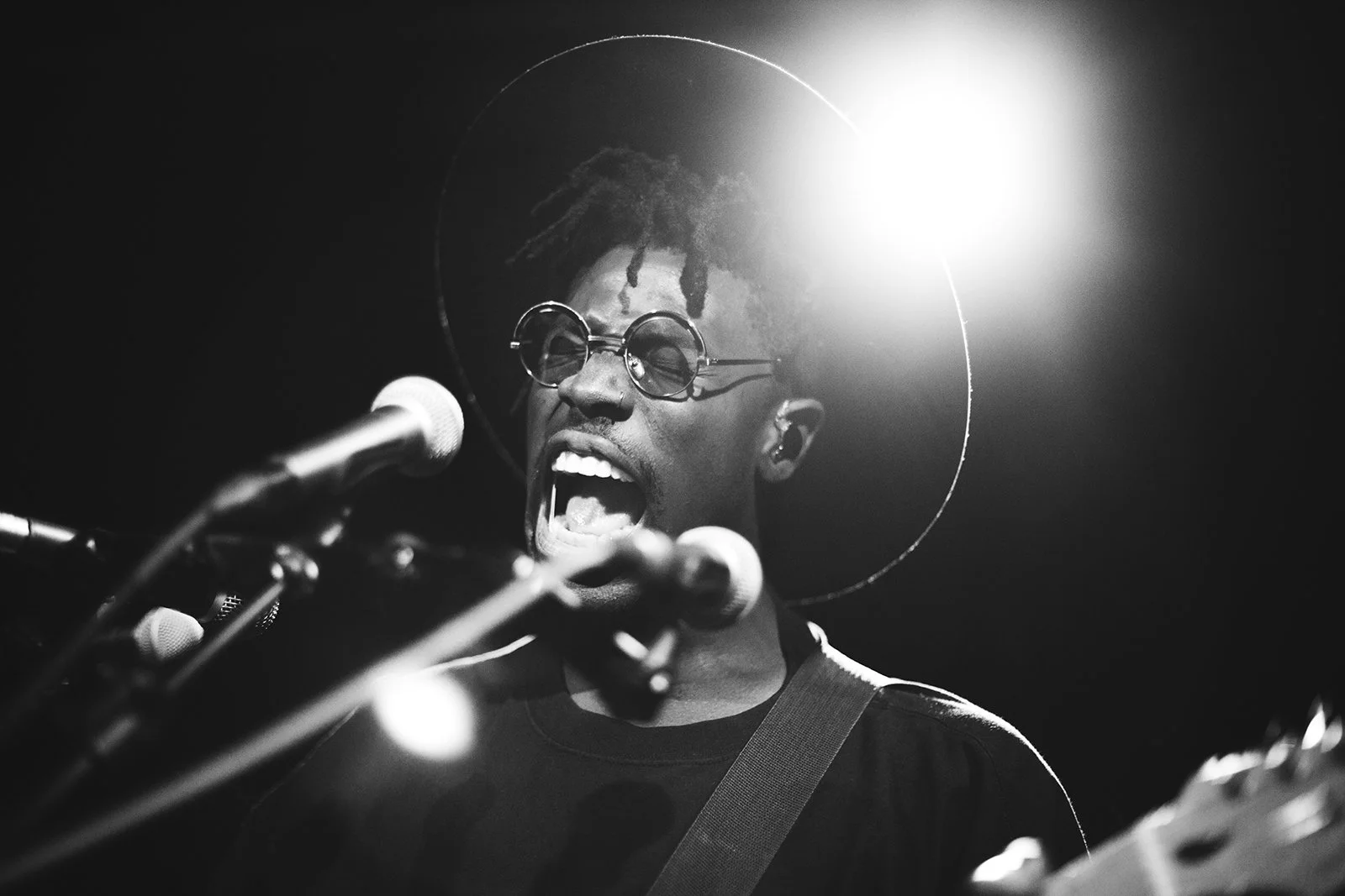 2017_09_28_MosesSumney_KEXP_HS_0015_web.jpg