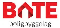 Logo med teksten BOTE boligbyggelag i rødt og svart.
