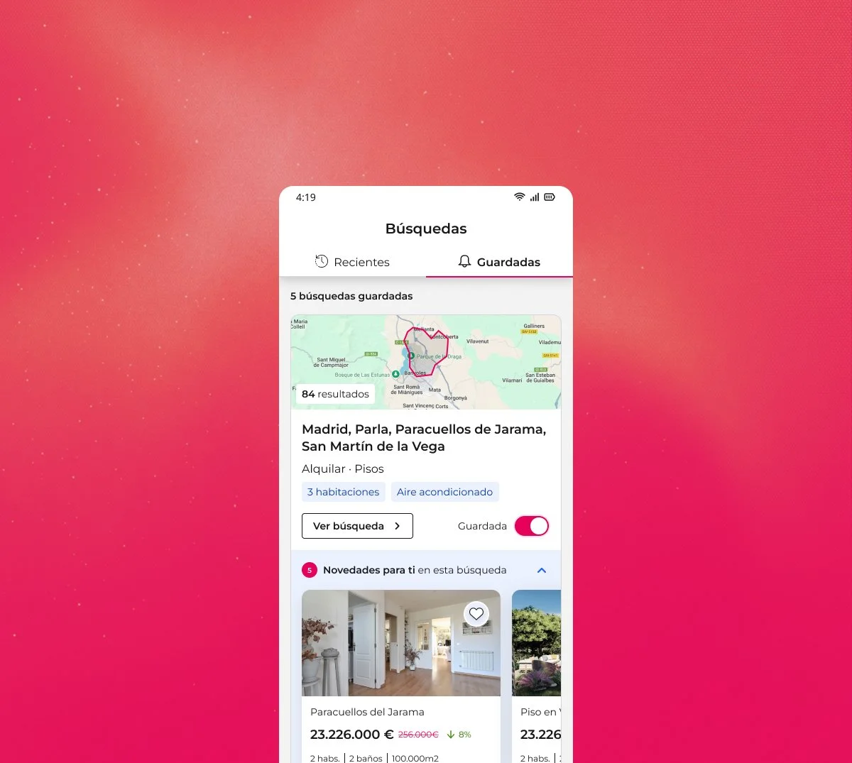 Pantalla móvil de búsquedas guardadas en app inmobiliaria, con mapa de zonas, filtros aplicados, número de resultados y novedades de viviendas disponibles.