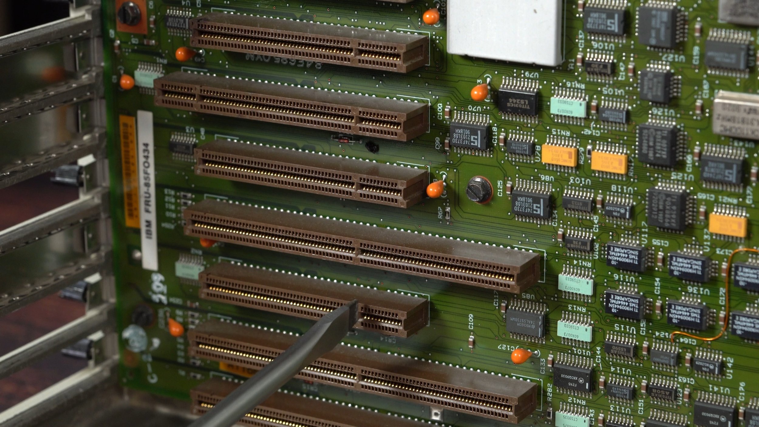 IBM's 386 Tower of Power: The PS/2 Model 80 — Userlandia IBM's 386 Tower of Power: The PS/2 Model 80 — Userlandia