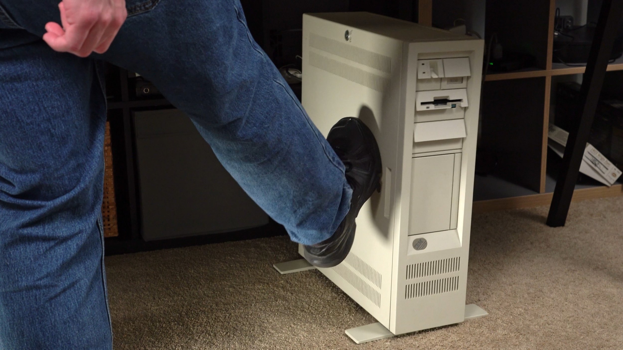 IBM's 386 Tower of Power: The PS/2 Model 80 — Userlandia IBM's 386 Tower of Power: The PS/2 Model 80 — Userlandia