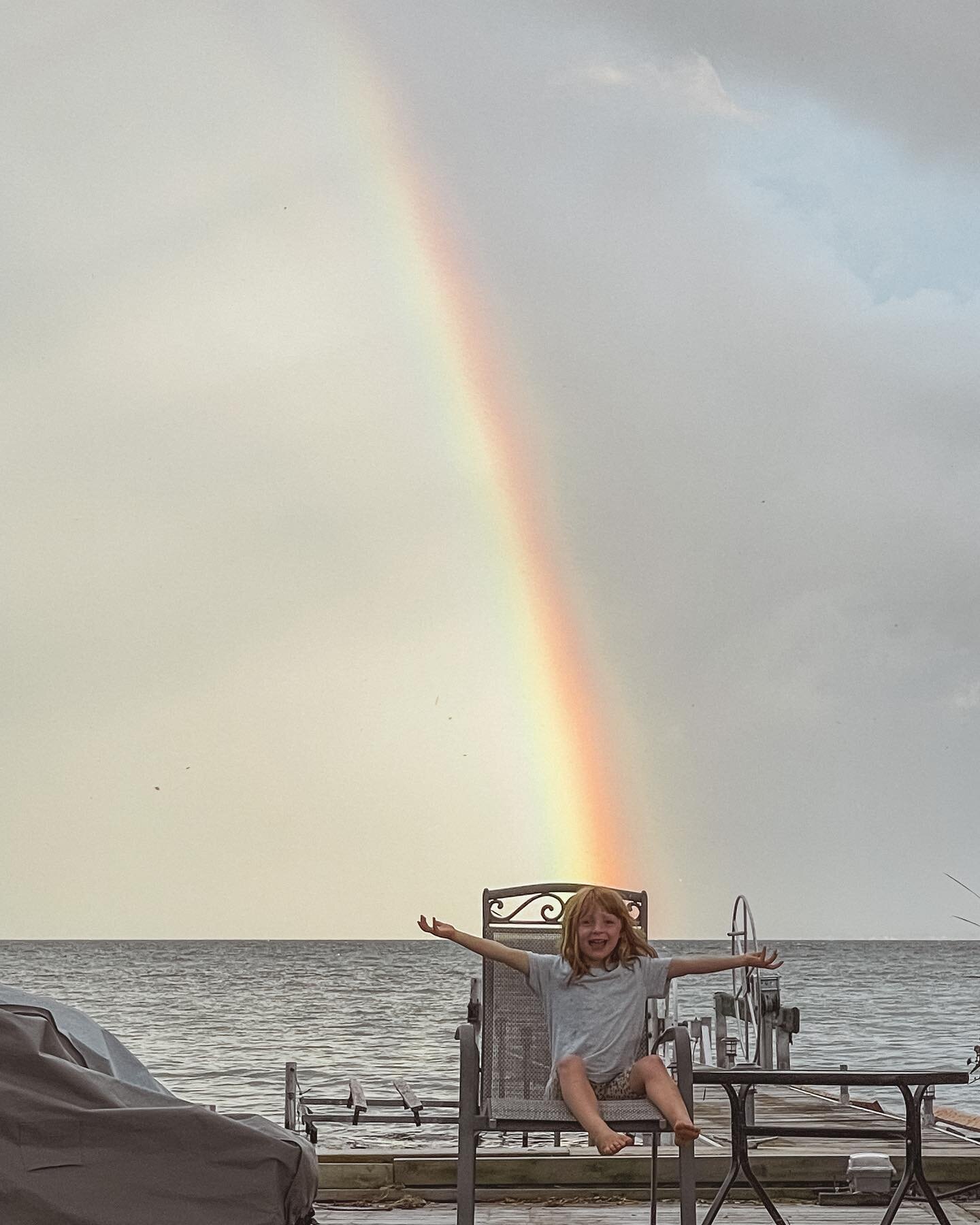 Merci pour le bel &eacute;t&eacute; ❤️
Vous verrez le grand succ&egrave;s de la voile dans la 2e vid&eacute;o 😂
Un &eacute;t&eacute; tout simple, loin des m&eacute;dias sociaux, avec beaucoup de moments pr&eacute;cieux et de belles discussions et su