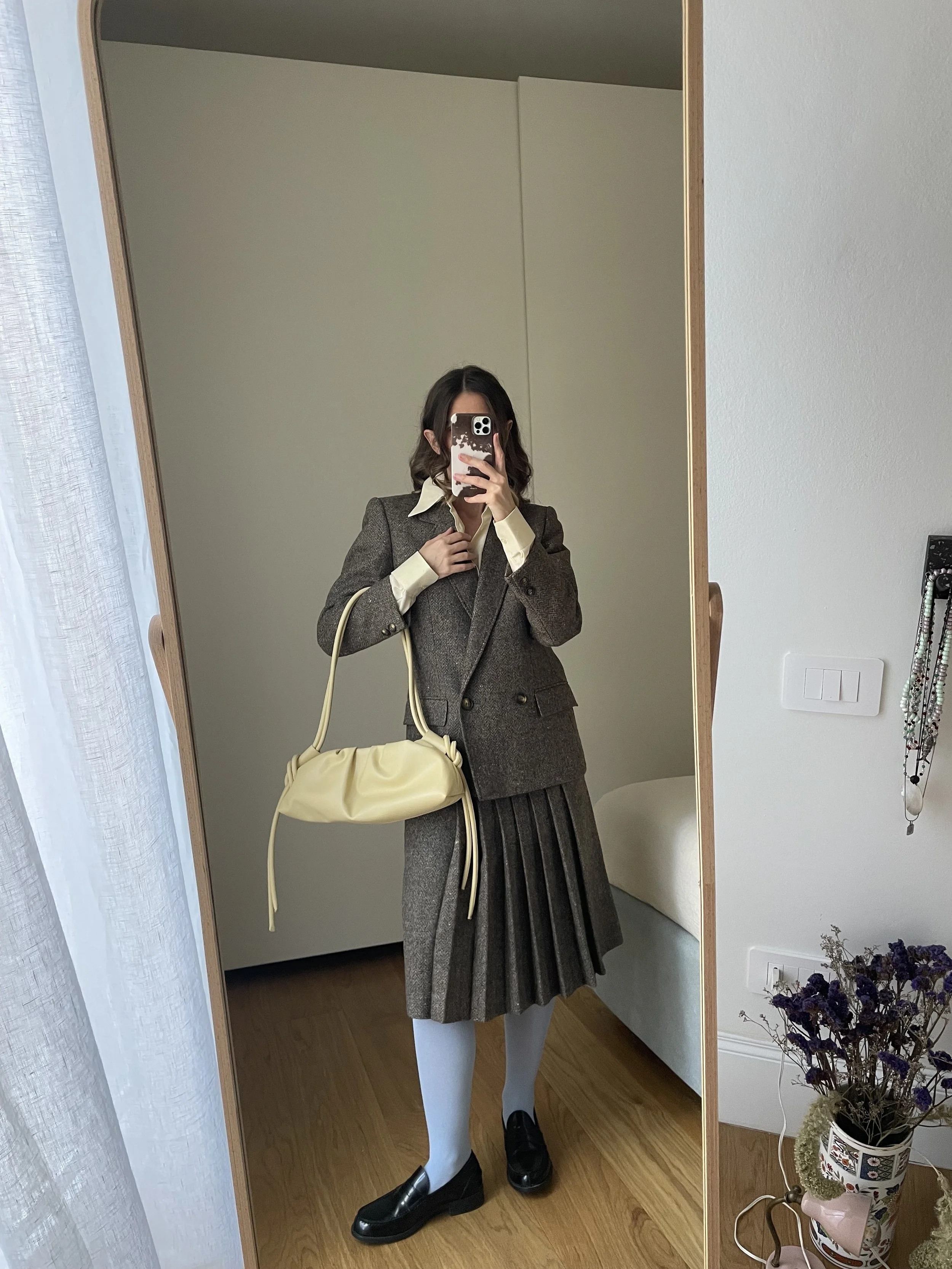 Abito tailleur vintage con gonna a pieghe