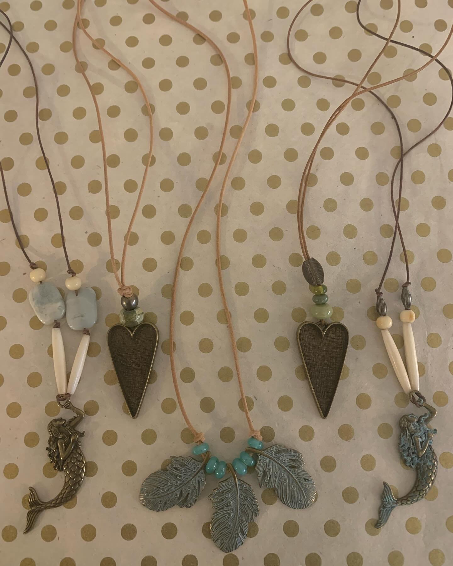 My mother has brought in some fun new jewelry that she made. We also have some vintage jewelry and other unique pieces to adorn yourself or someone else. Mothers Day is coming, just sayin 😜

#shoplocal #maynardma #shopsmall #jewelry #inspiredbliss #