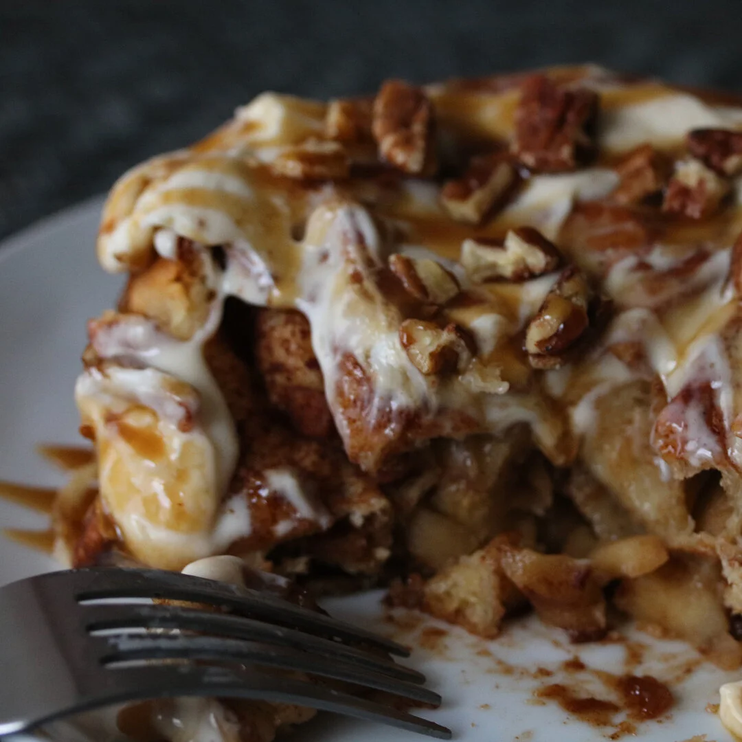 Apple pie cinnamon rolls 4.jpeg