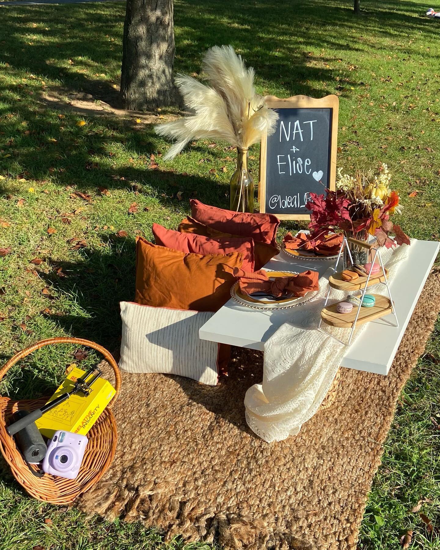 Grab a friend and enjoy a luxury experience with us ! 🧡✨

&ldquo;Picnic for 2&rdquo; Package 

BOOKING FOR OCTOBER IS STILL AVAILABLE ✨✨

#dmv #idealpicnic #dmvpicnic #luxurypicnics #dmvluxurypicnic #dmvdatenights #dmvdatenightidea #falldecor
