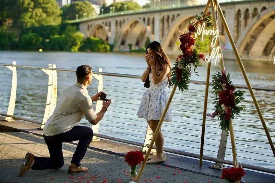 The most beautiful surprise proposal ! It&rsquo;s still proposal season. Check out our rates ✨🧺☀️&hearts;️ 

#proposal #proposals #proposalsetup #bohoproposal #bohoproposalpicnic #dcproposal #dcproposalplanner #surprise #love #loveislove #dclife #da