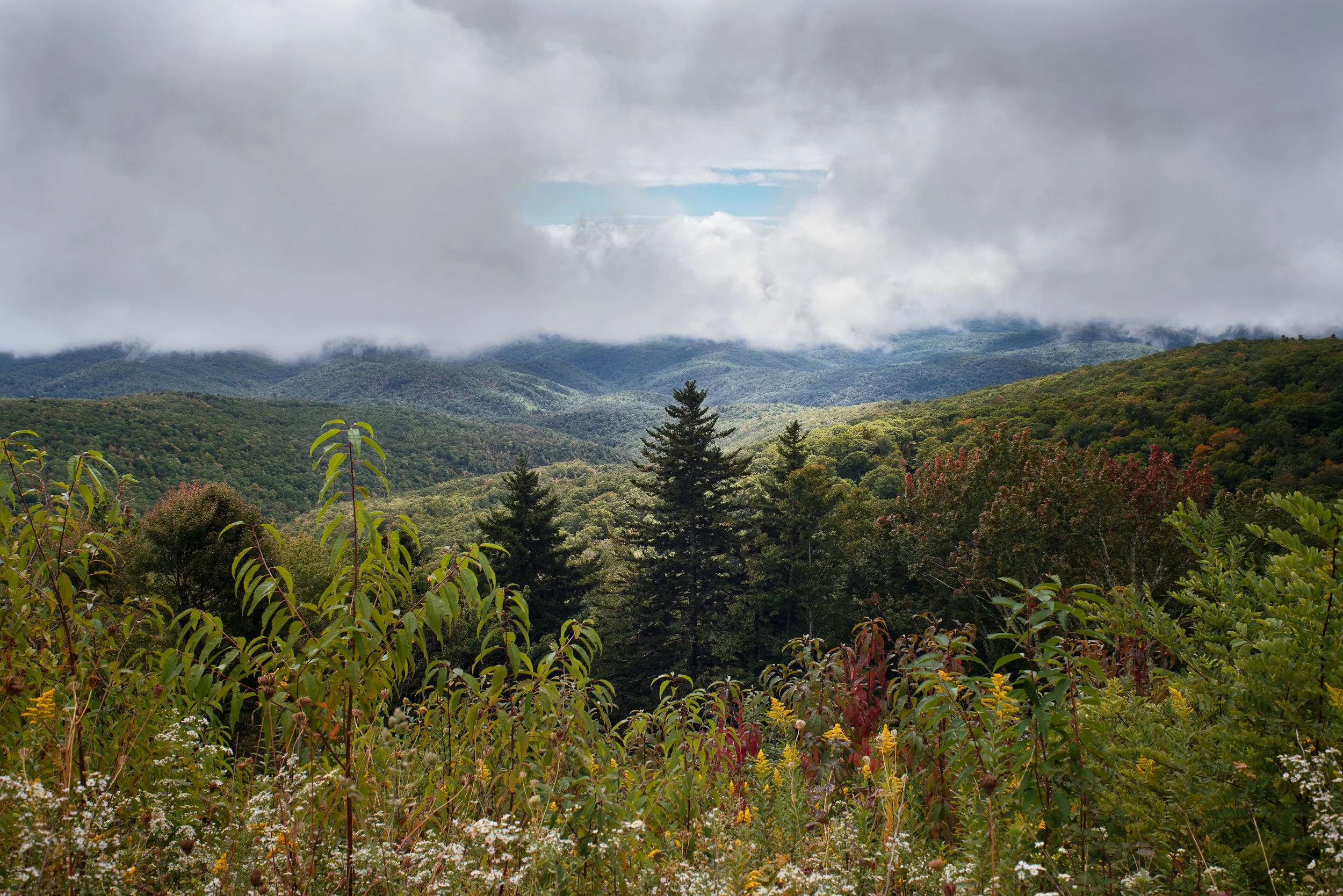 20-09-26_Holeinclouds_DSC02072-1.jpg