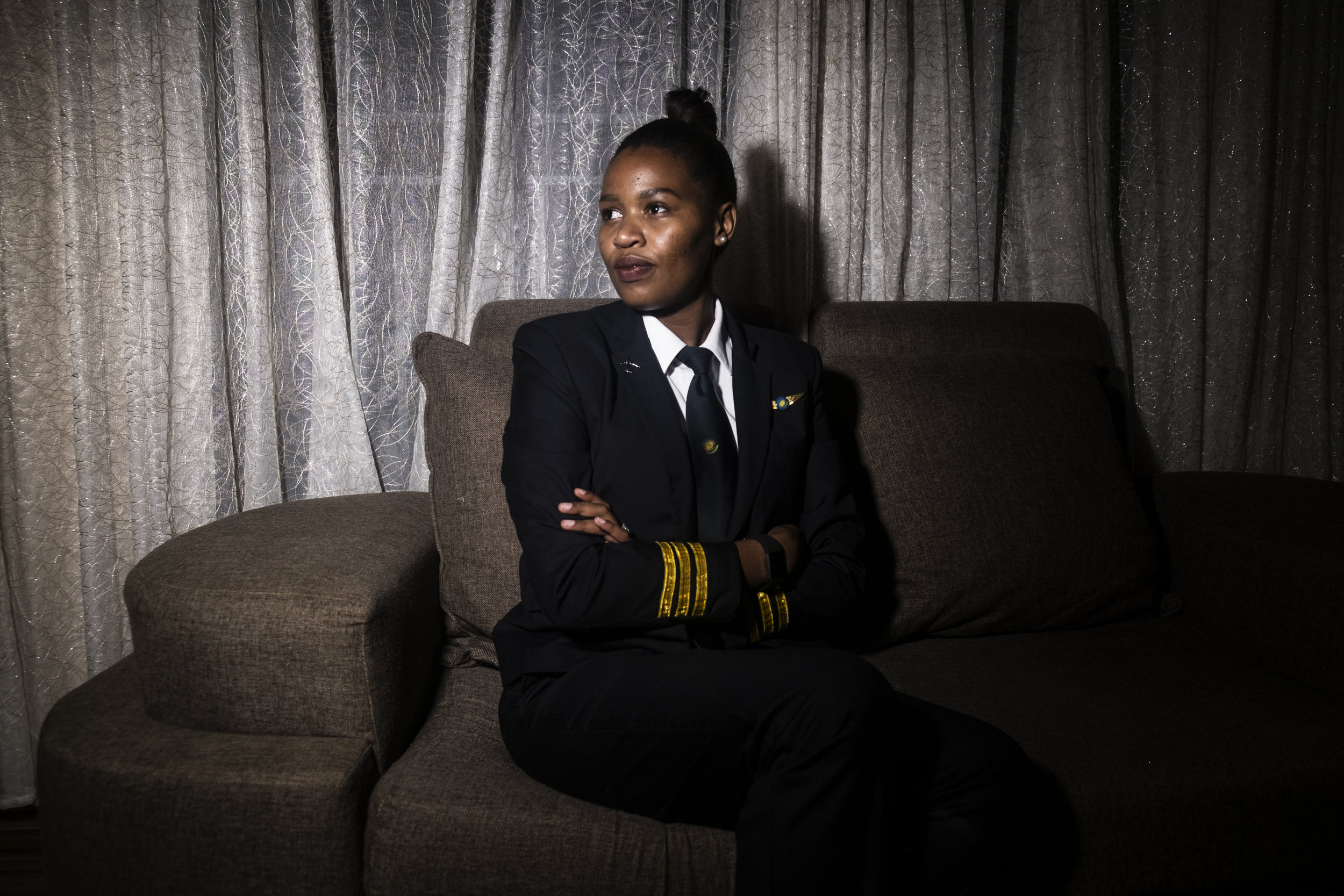 Esther Mbabazi | Rwanda first female airline pilot