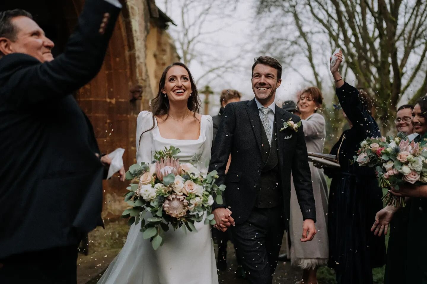 All the smiles from Noelle &amp; Will after their village church ceremony 😊

Photo @ayellephoto
Hair @cambridgebridalhaircompany
Mua @cambridgemakeupartist

#bridalbouqet #bridesbouquet #buttonhole #confettishot #confetti #justmarried #weddingday #w