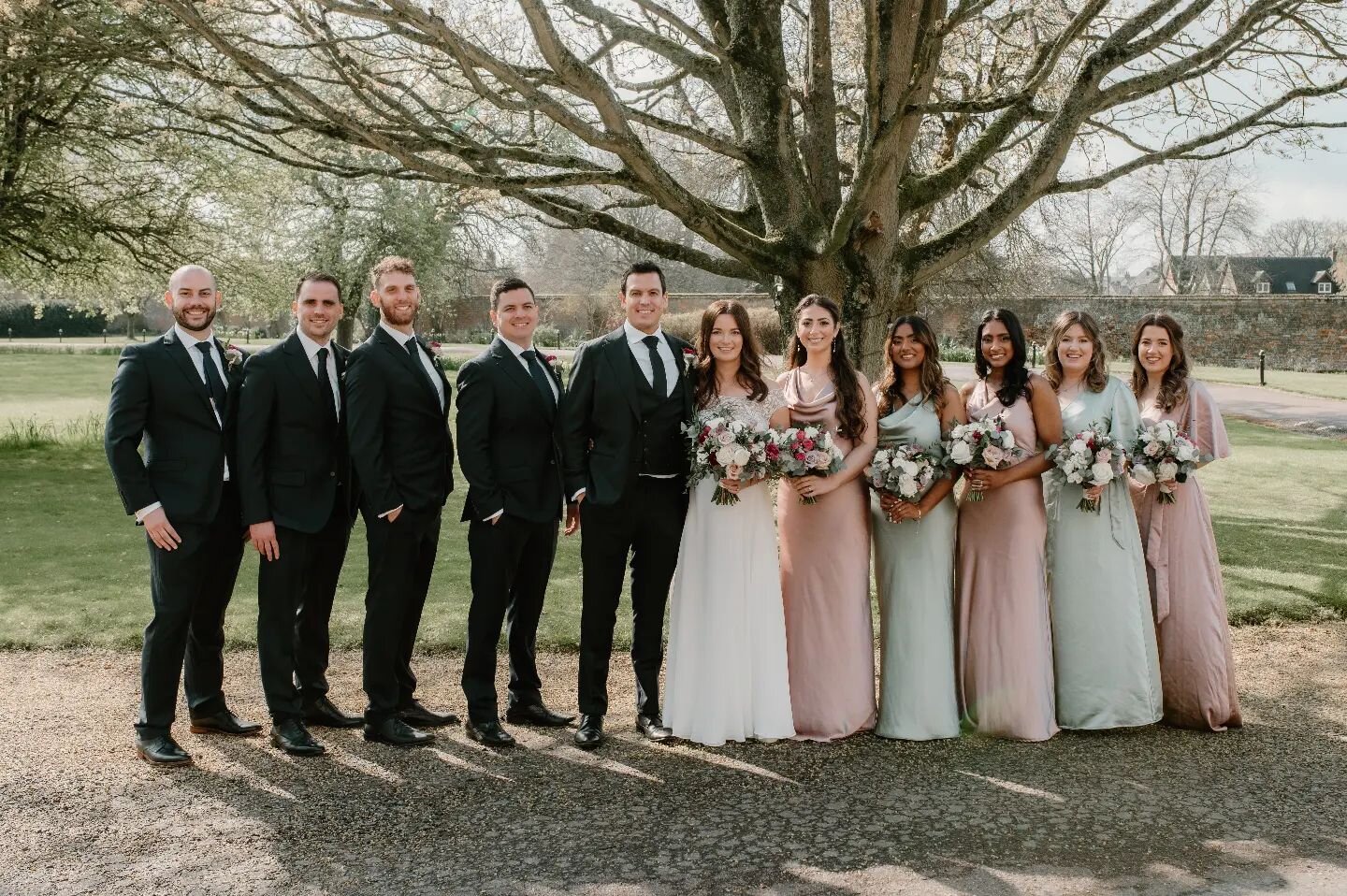 I love the mixed bridesmaid dresses Claire chose for her bridesmaids 🌸🌿

Photos in the beautiful grounds of @offleyplace 

Photo @clare_smith_photography 
Mua @makeupby__erin
Dress @the_white_wardrobe

#offleyflorist #offleyplace #bridesmaidflowers