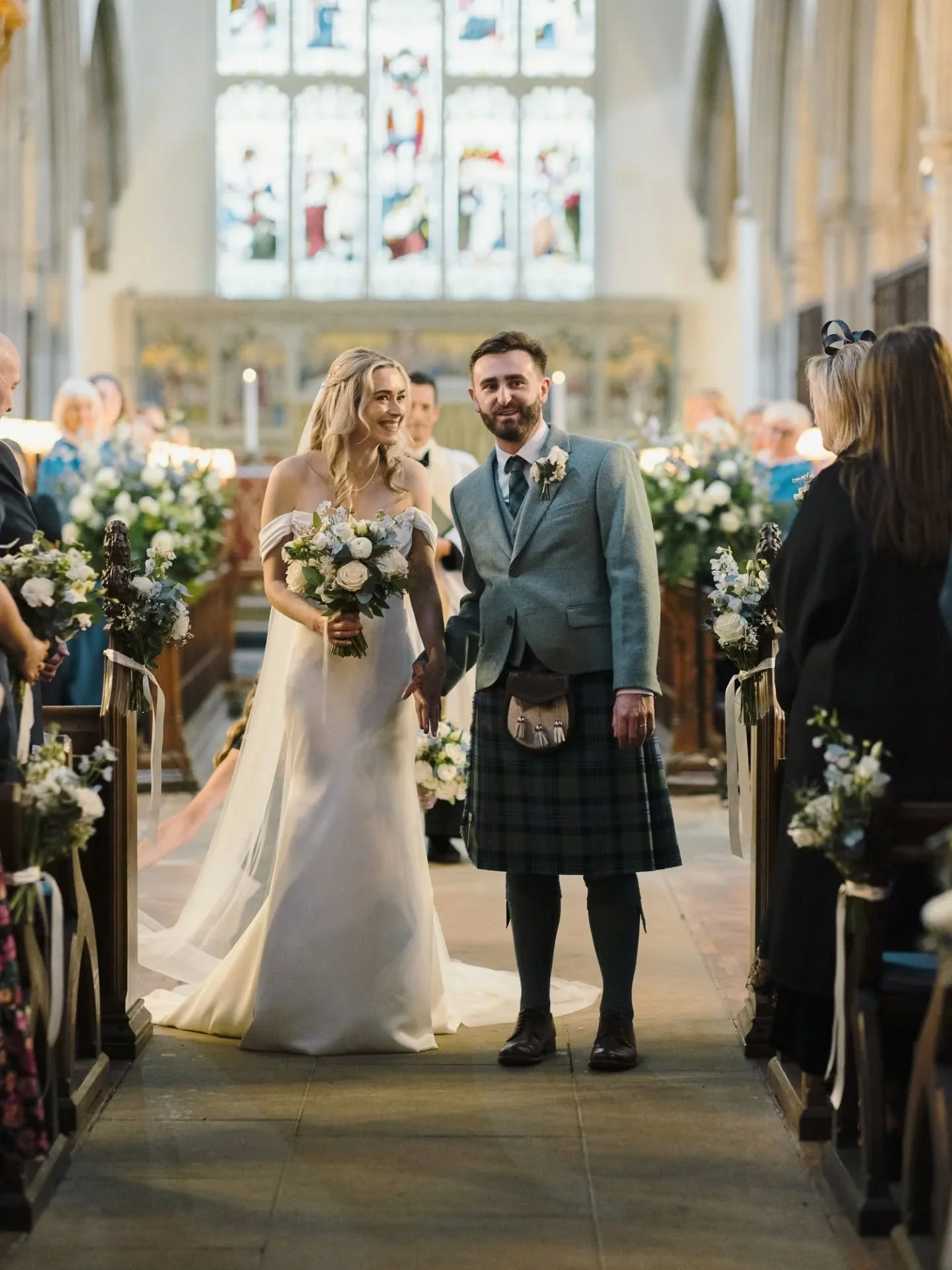 Wintery blues &amp; whites for Rachel &amp; Cosmo's church ceremony. In the beautiful St Mary's Church in Hitchin. 💙

#hitchin #churchwedding #hertfordshireflorist #bedfordshireflorist #stmaryshitchin