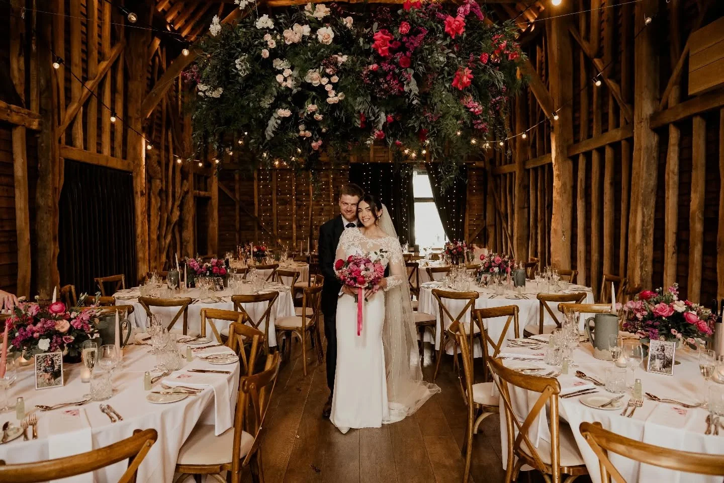 I absolutely loved this pink colour scheme for Shannon &amp; Danny's wedding. A wow factor, statement flower cloud &amp; pretty footed bowl arrangements for the tables 💕🌸

Looking forward to some beautiful colour palettes this year! 

Photographer 