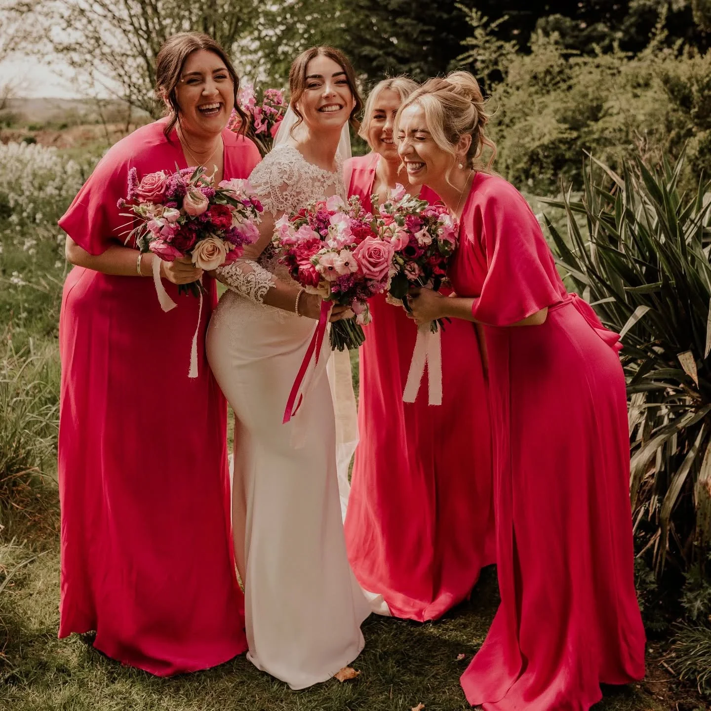 Absolutely love this photo of Shannon &amp; her Bridesmaids. This colour combo was everything! Looking forward to more stunning colour palettes for this years weddings! ❤️💕

Photographer @bubearphotography 2nd shooter @photographybyjoannaclair
Venue