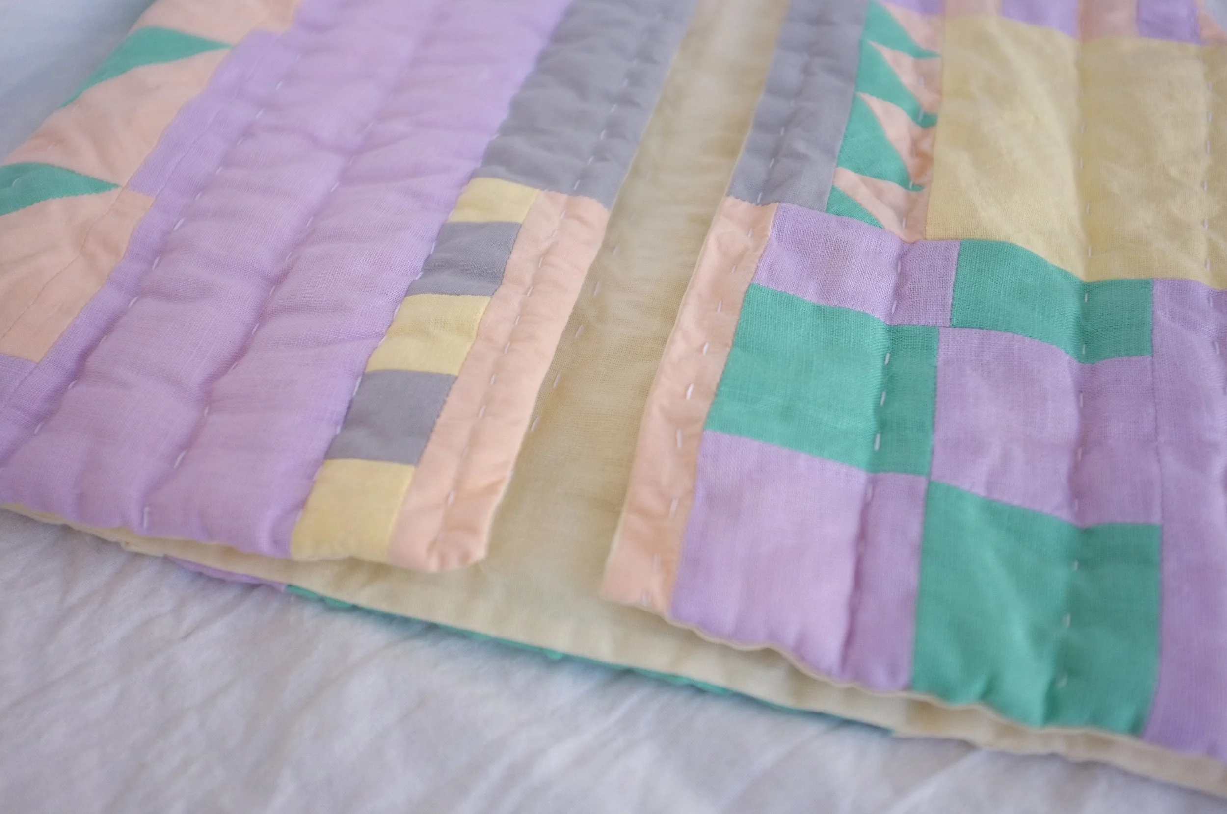 Quilted kid's vest. 3 years. mossom