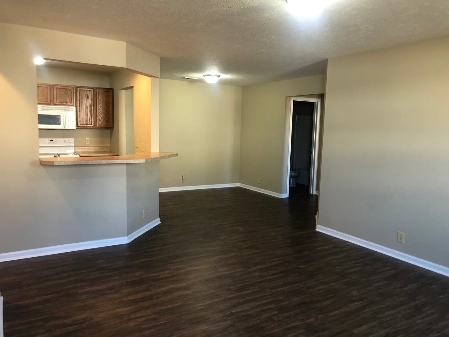 Beeson Court Apartments — M.R. Builder, LLC