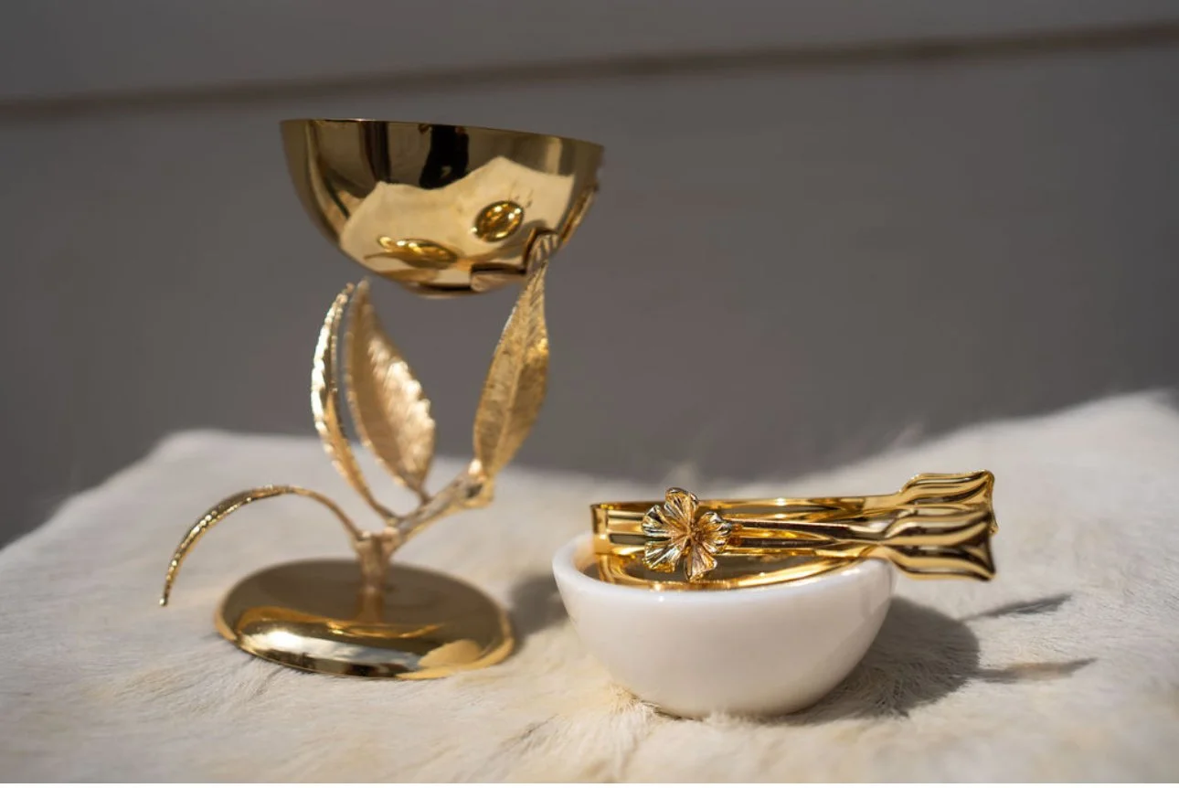Noora Golden Leaf Incense Burner | Aromatic Elegance | Noora Home