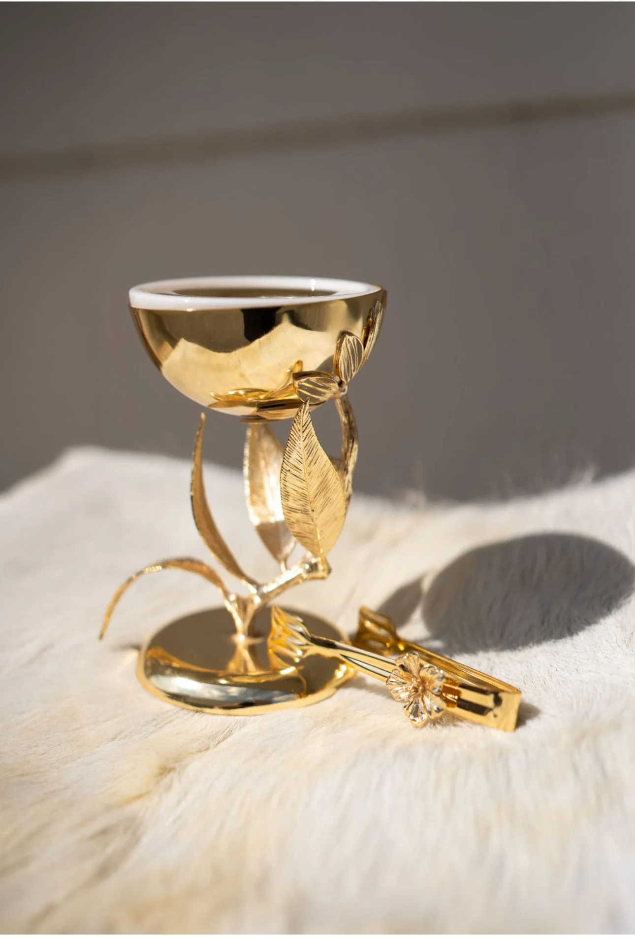 Noora Golden Leaf Incense Burner | Aromatic Elegance | Noora Home