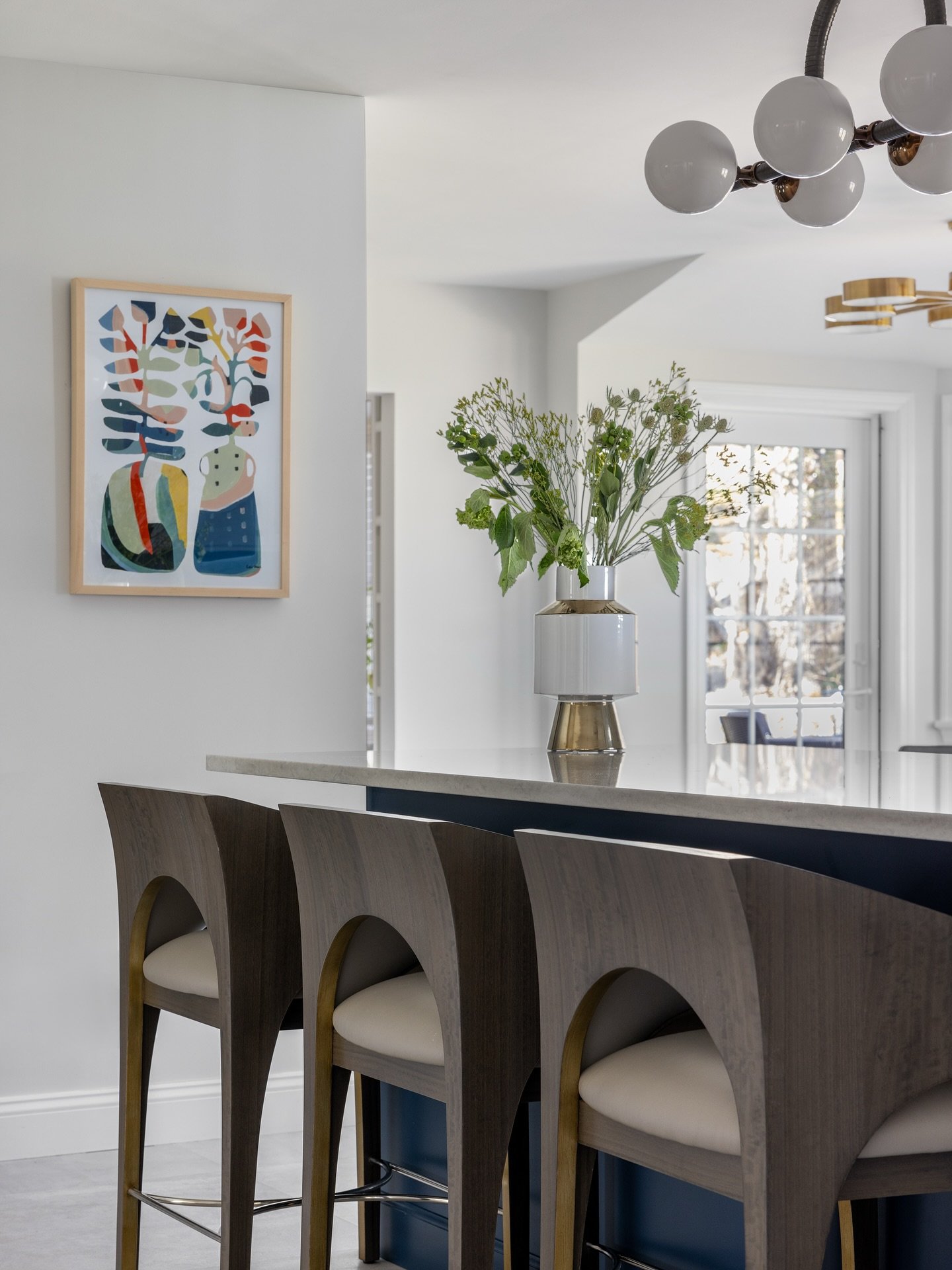Do you want to know the secret to a seamless luxury design renovation? Let&rsquo;s talk about it!

We&rsquo;ve pulled together an exclusive guide that walks you through everything you need to know from when you should hire a professional interior des