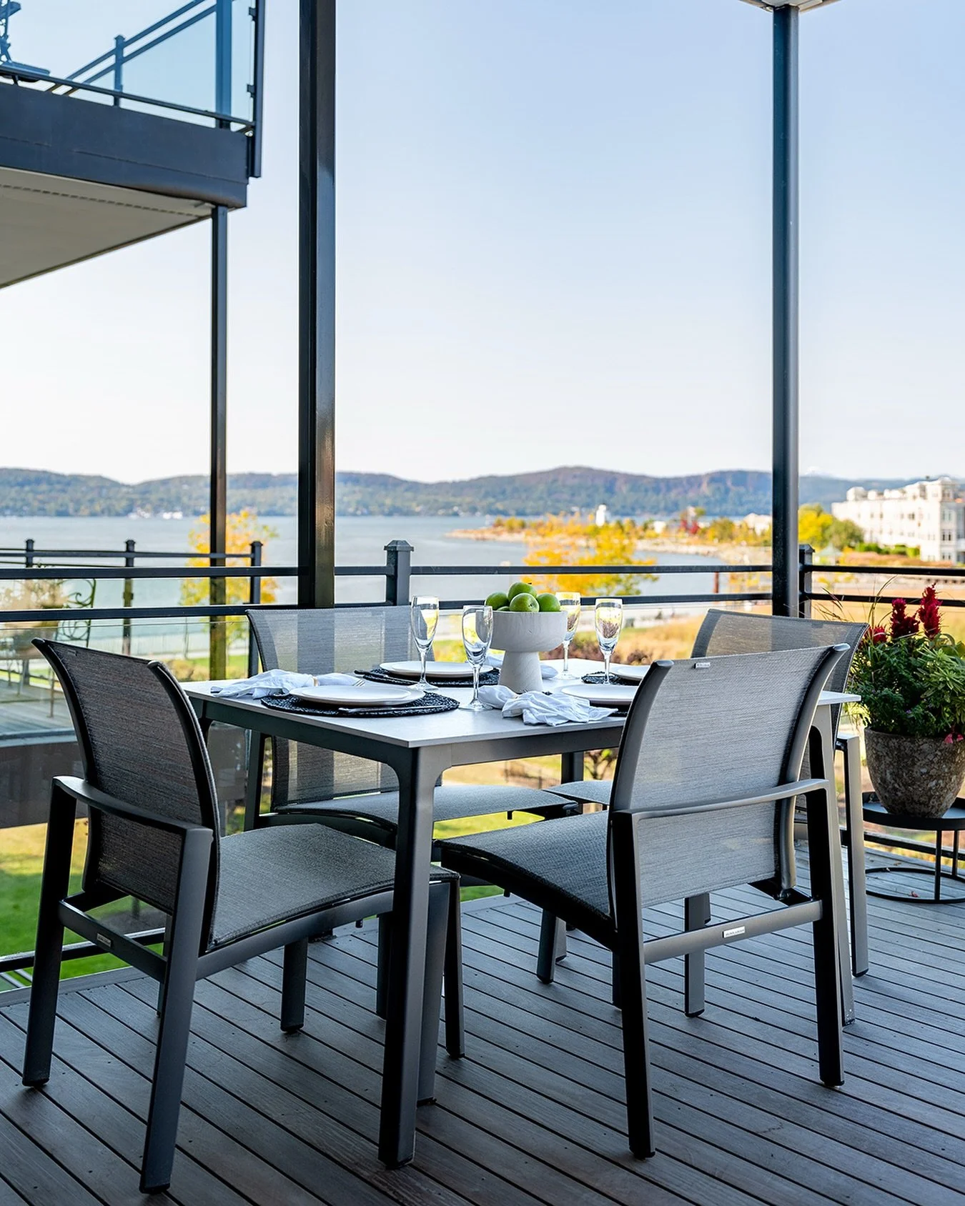 It&rsquo;s not too late to dine al fresco! 

This balcony overlooks the Hudson River, and our clients get a front row seat to the fall foliage in Westchester. 
.
Design by: @7b_design 
Photo by: @rayon_richards_photography 
.
Westchester Interior Des