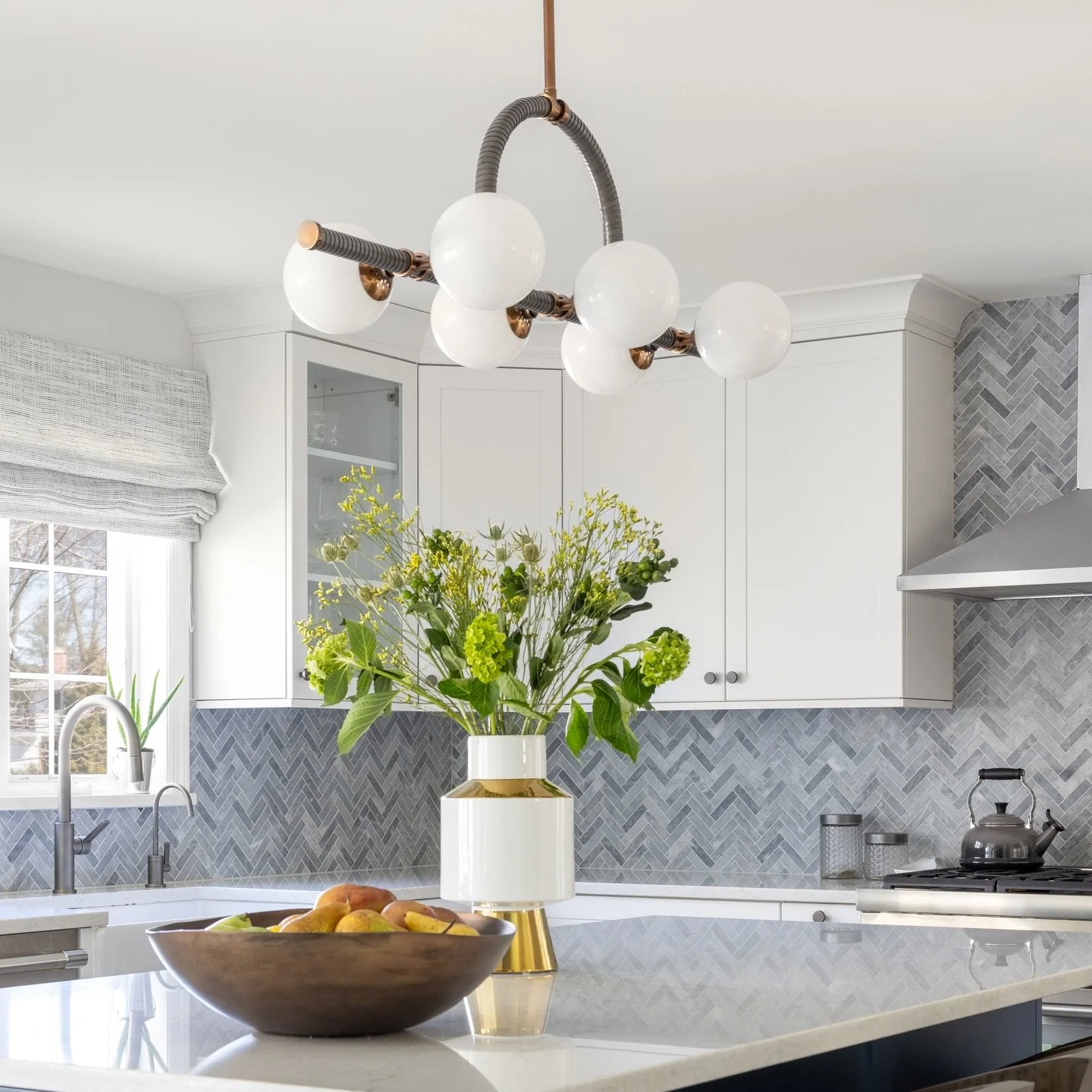 Bright ideas! ✨

We love to choose ceiling light fixtures that are sculptural and innovative. Leather wrapping, organic shapes, layered glass, mixed media&hellip;they add so much personality and artistry to a space. 

But, the most important design e