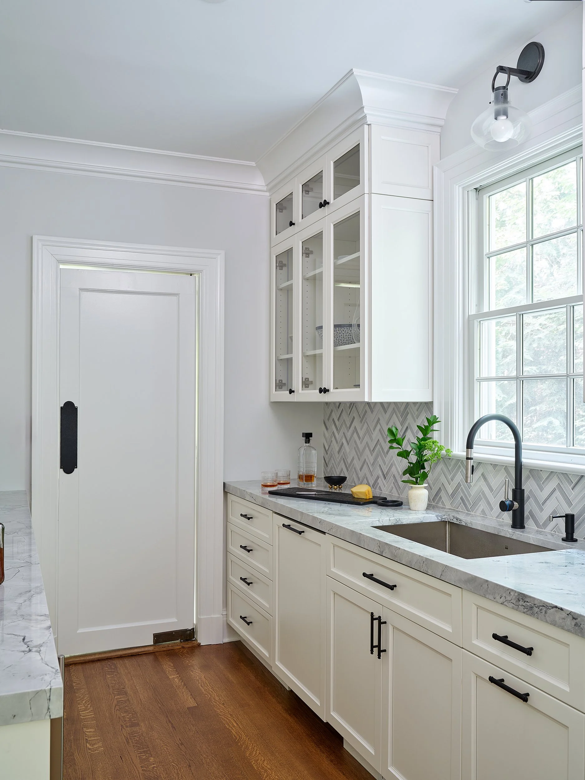 web__7B Design_Scarsdale_GR-Pantry.jpg