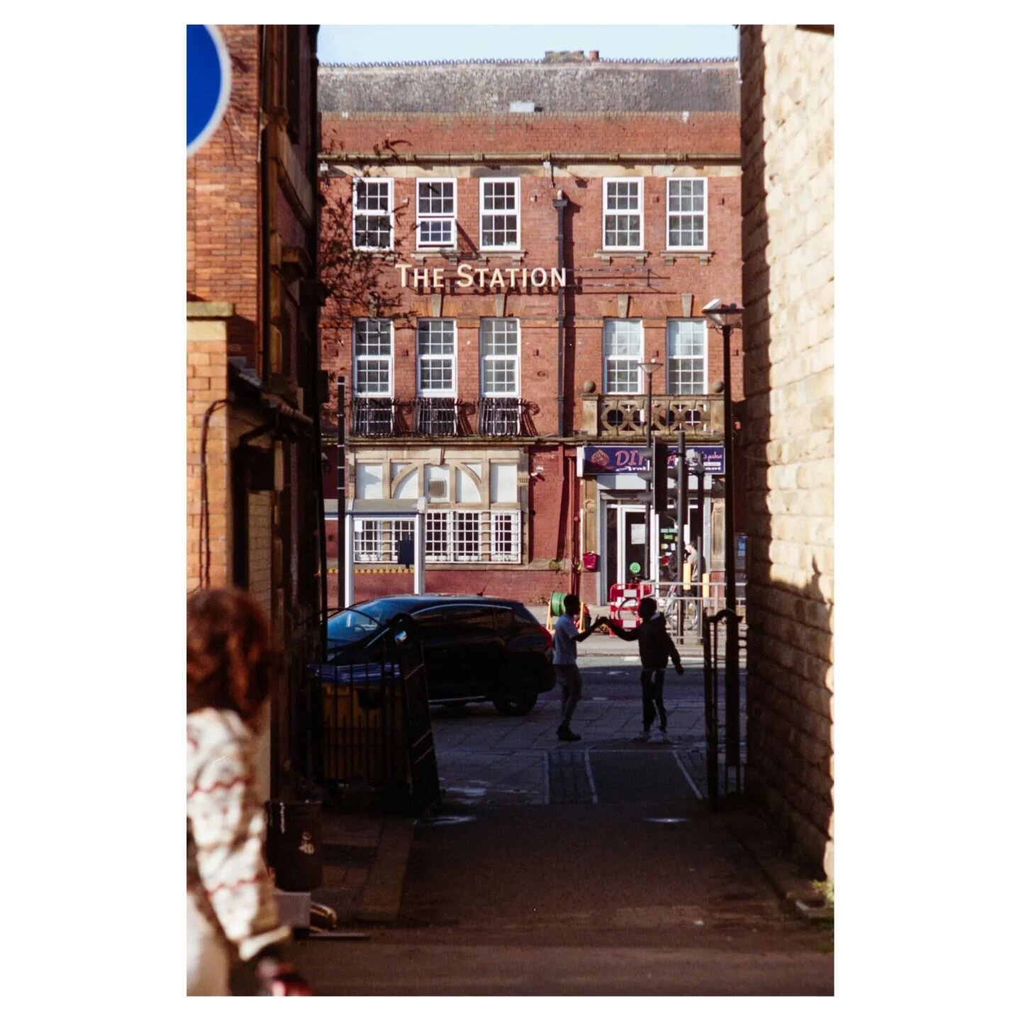 Streets of SHF 

Taken on February's #tycephotowalk

📷 Nikon F
🎞 Fuji Superia 200 (Expired)
Dev by @jandastudiosheffield 
Scanned using a Sony 7iii &amp; @negativelabpro 

#Sheffield #England #VintageNikon #FujiSuperiaFilm #Photography #Architectur
