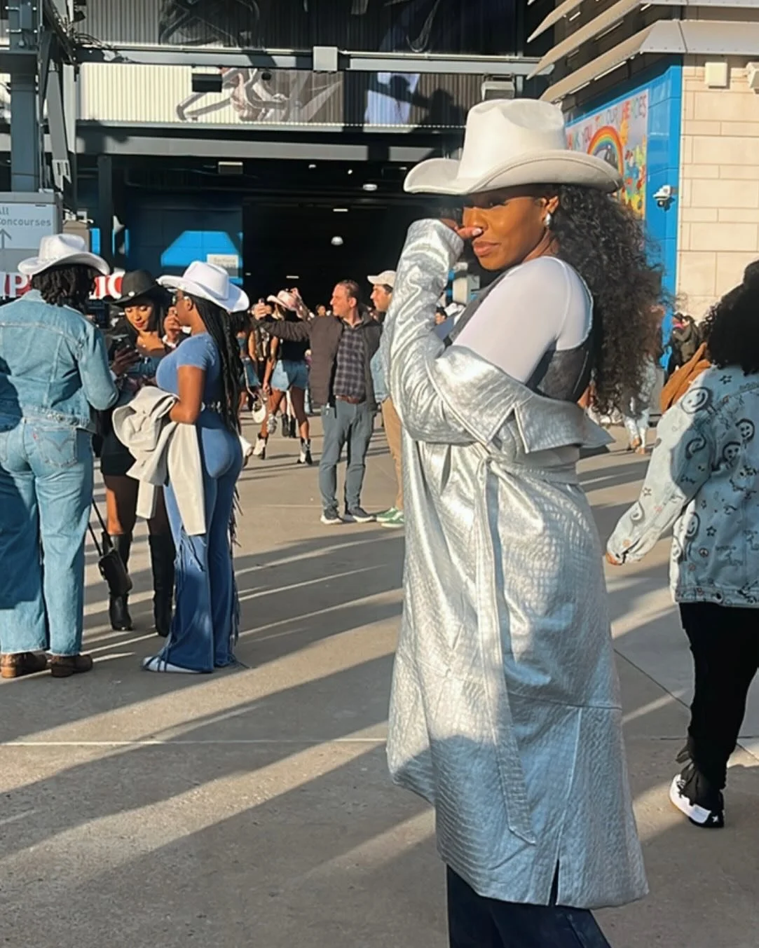 Cowboy Mara 🤍🐝♾️

I found my stash LOL! If Muva retires after Act III I will be inconsolable 😩