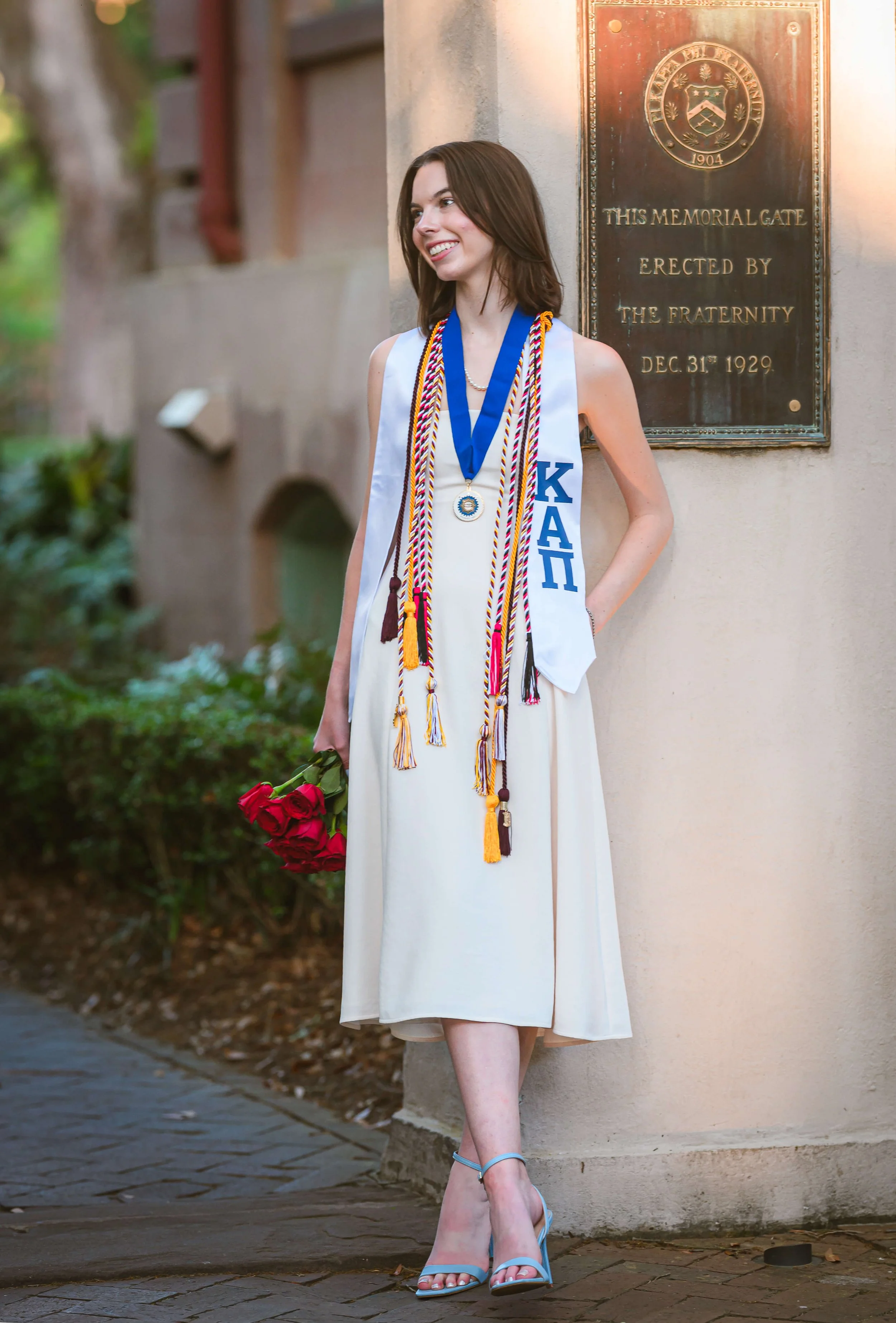college-of-charleston-senior-photos-on-campus-45.jpg