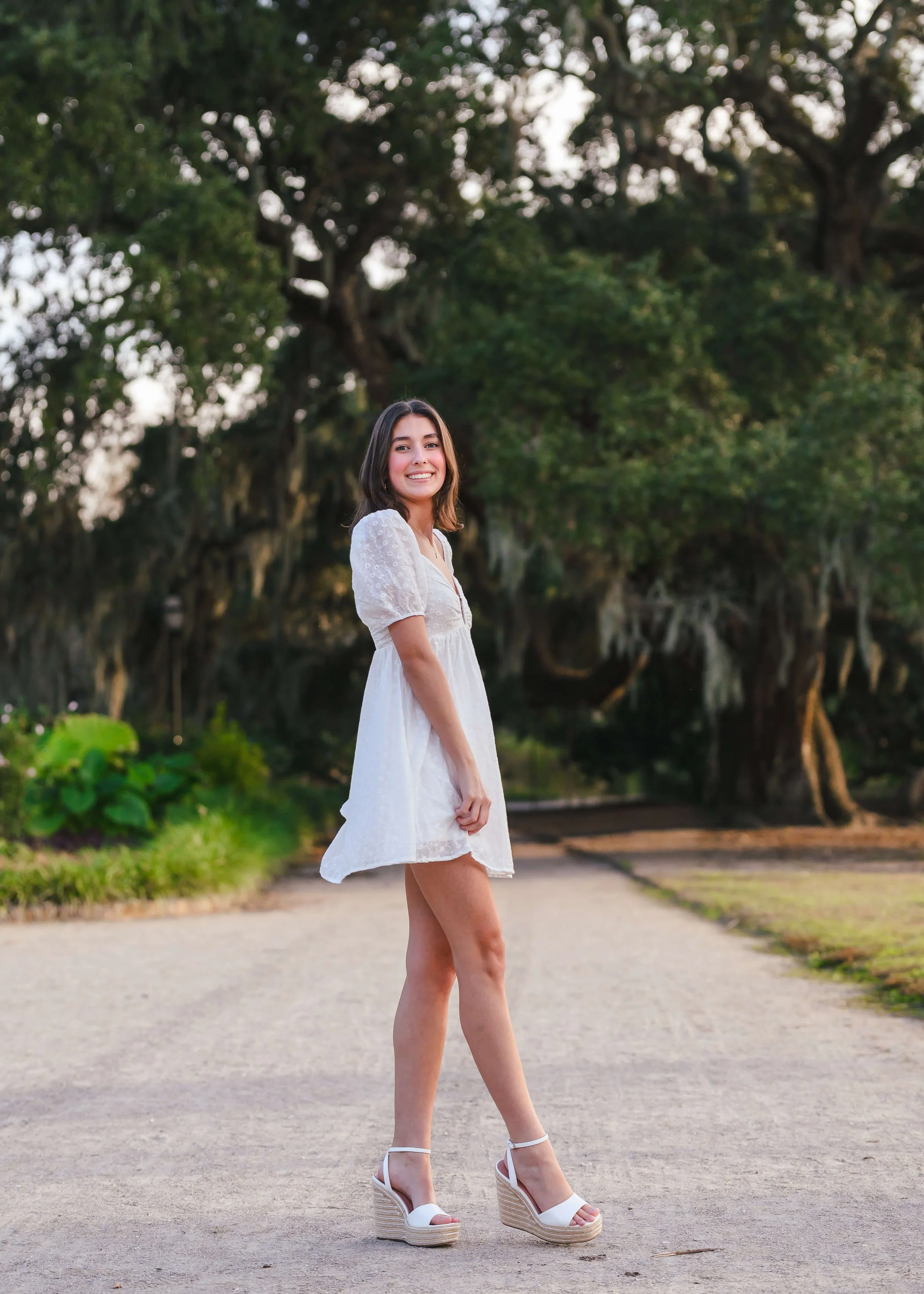 charleston-senior-photos-hampton-park-girl-smiling.jpg