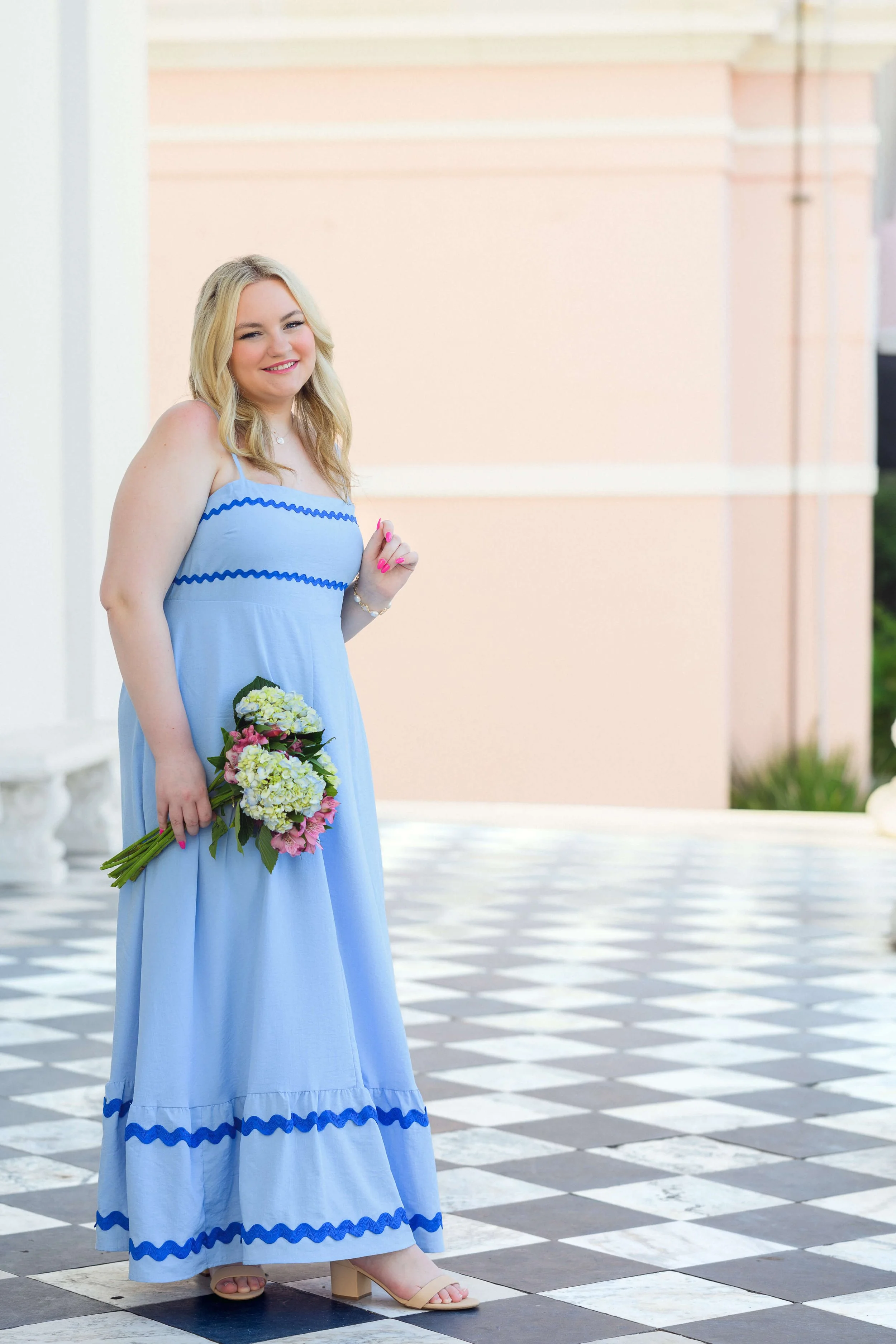 downtown-charleston-senior-portraits-historic-streets-23.jpg