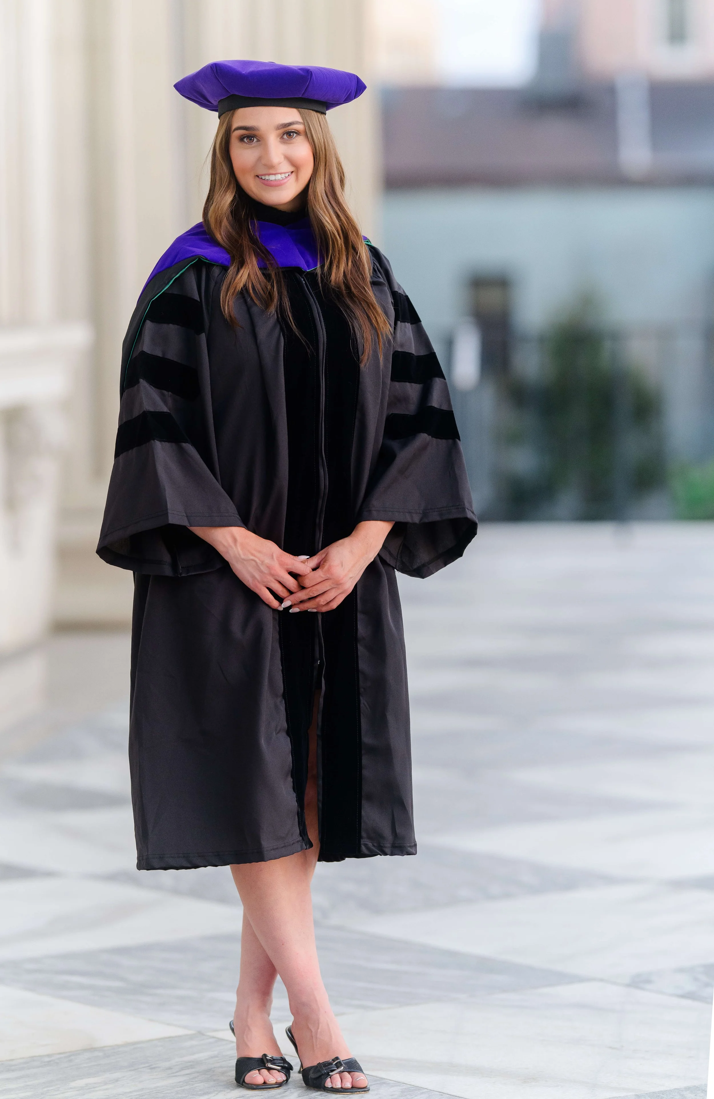 downtown-charleston-senior-portraits-historic-streets-39.jpg