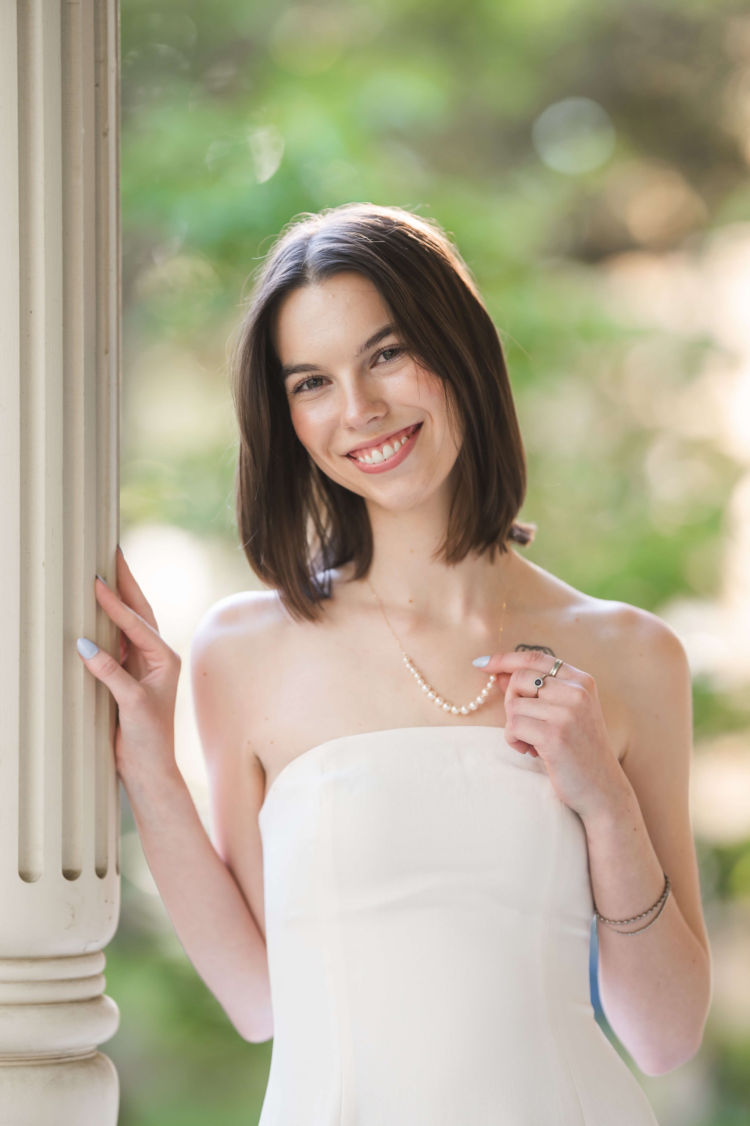 college-of-charleston-senior-photos-on-campus-34.jpg