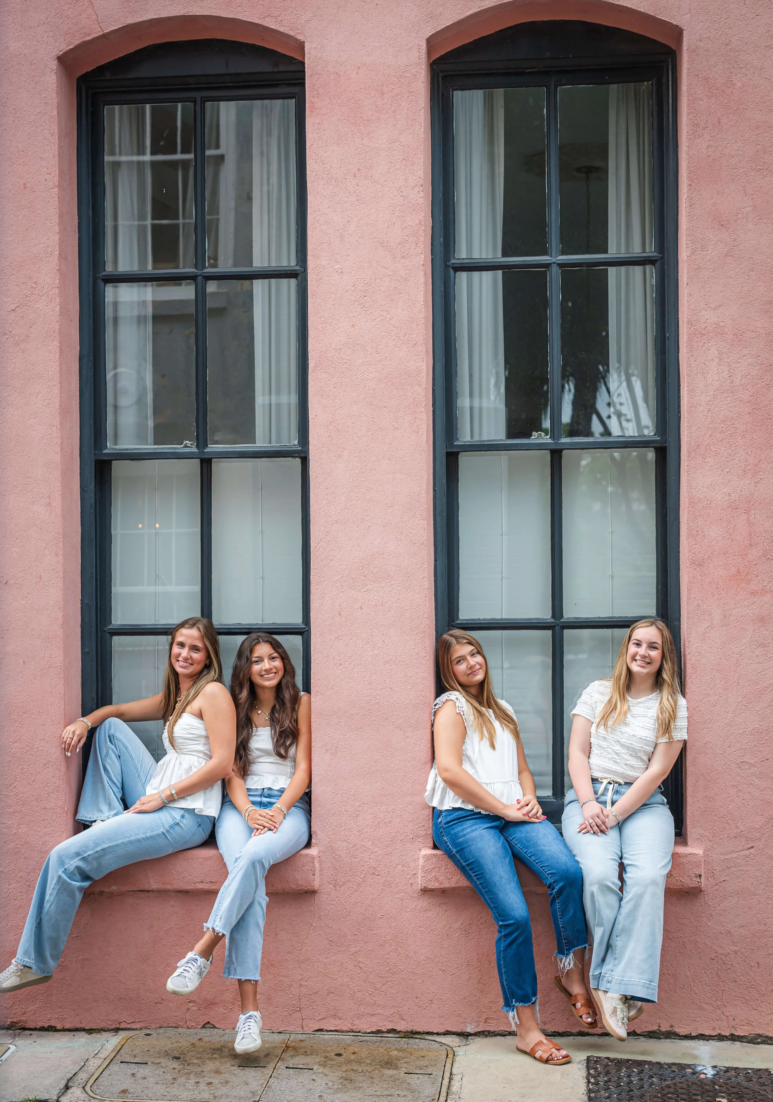 downtown-charleston-historic-streets-senior-portraits-27.jpg
