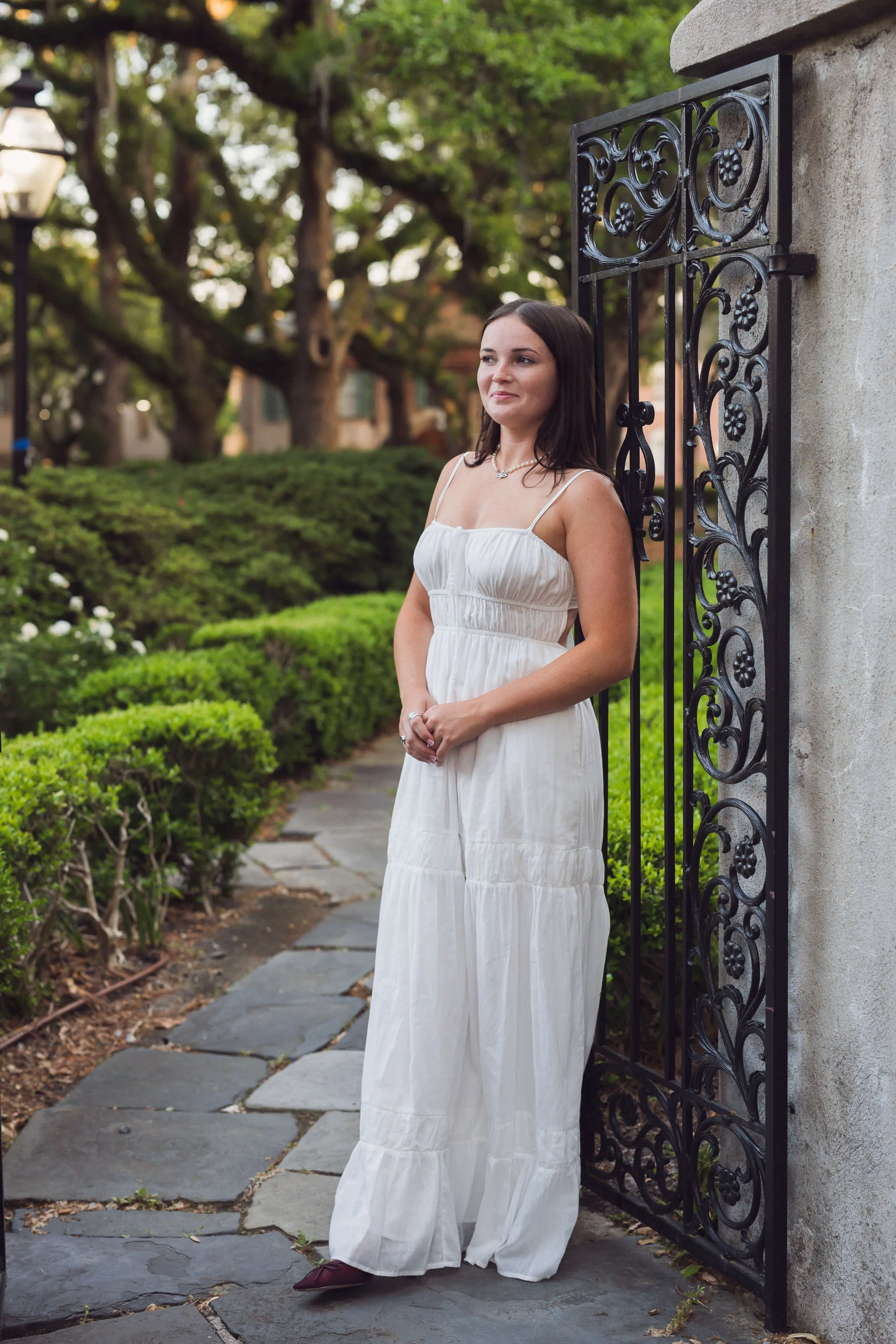 college-of-charleston-senior-photos-on-campus-12.jpg