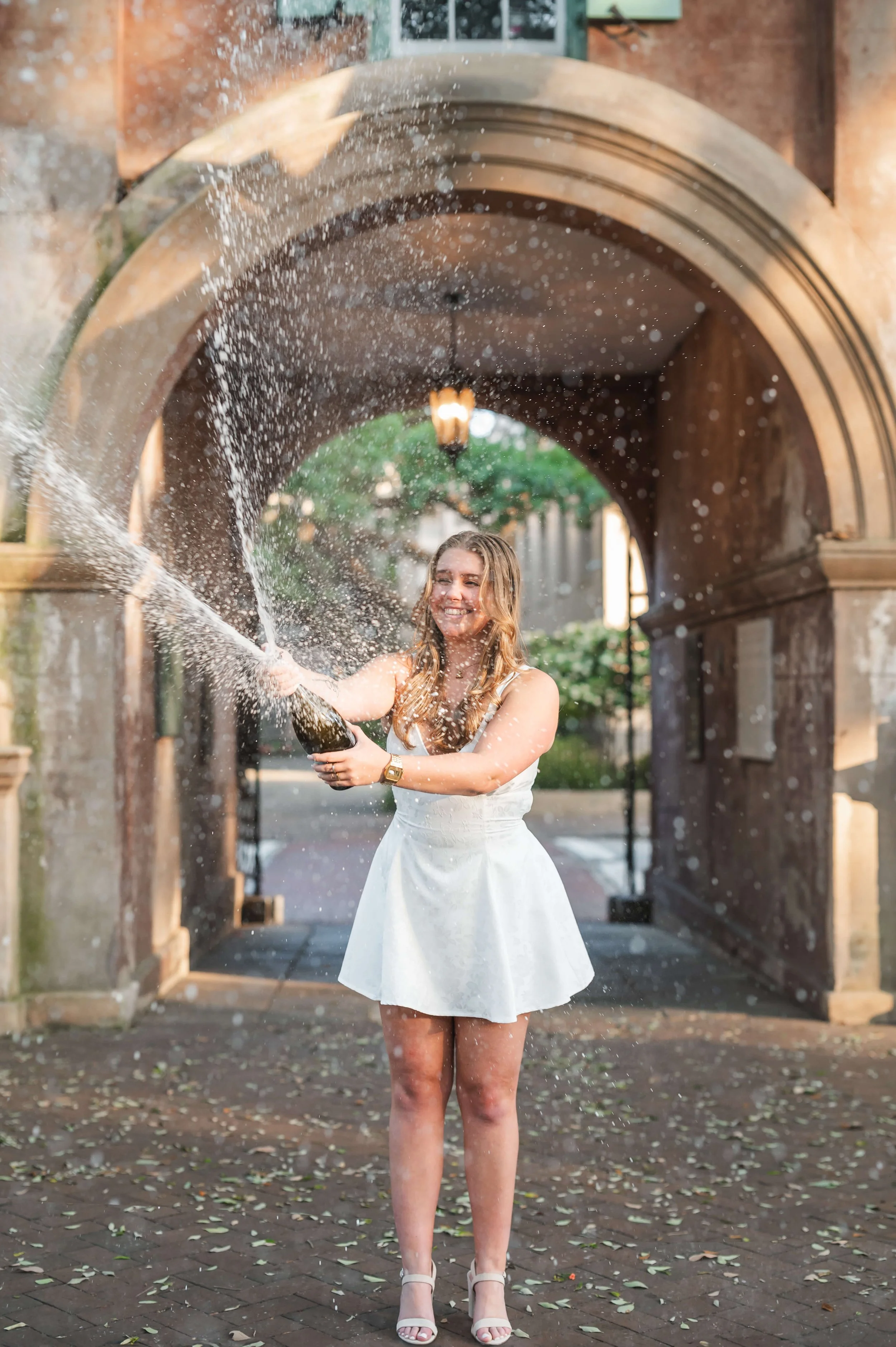 college-of-charleston-senior-photos-on-campus-3.jpg
