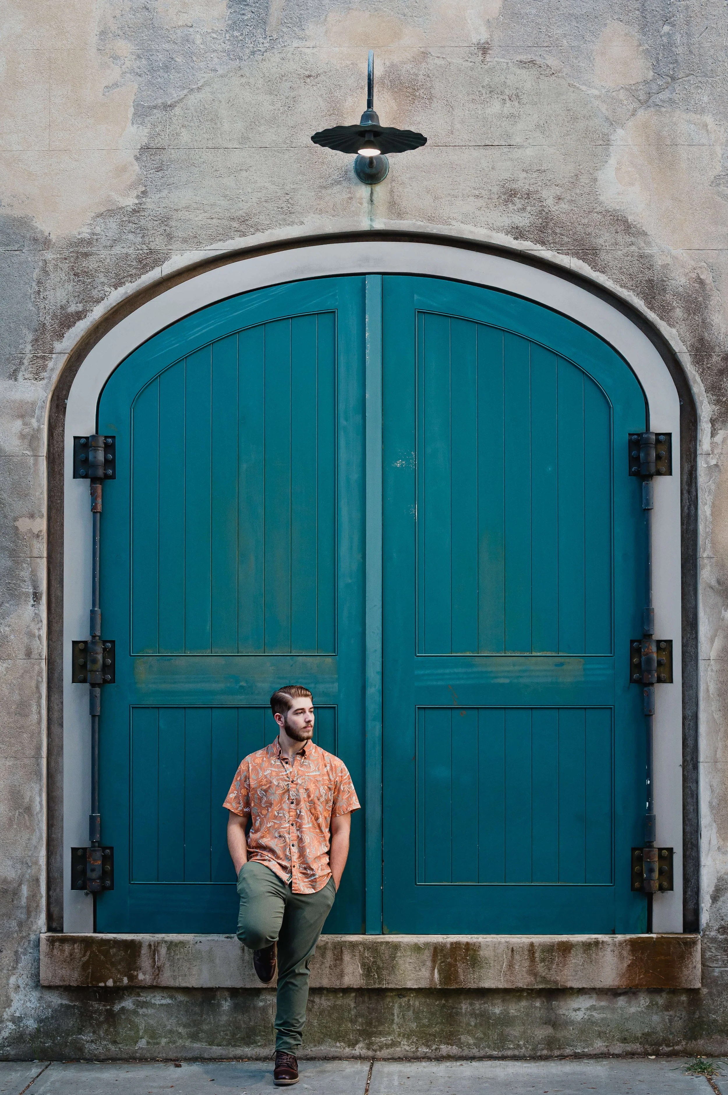 downtown-charleston-senior-portraits-historic-streets.jpg
