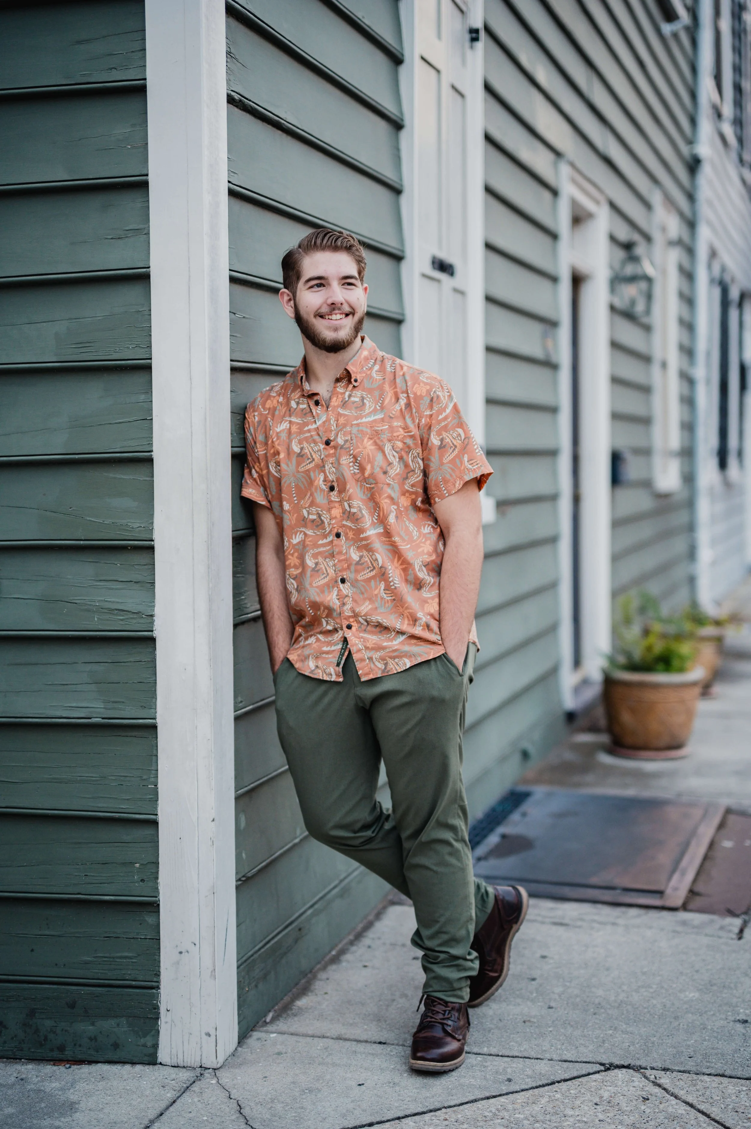 downtown-charleston-historic-streets-senior-portraits.jpg