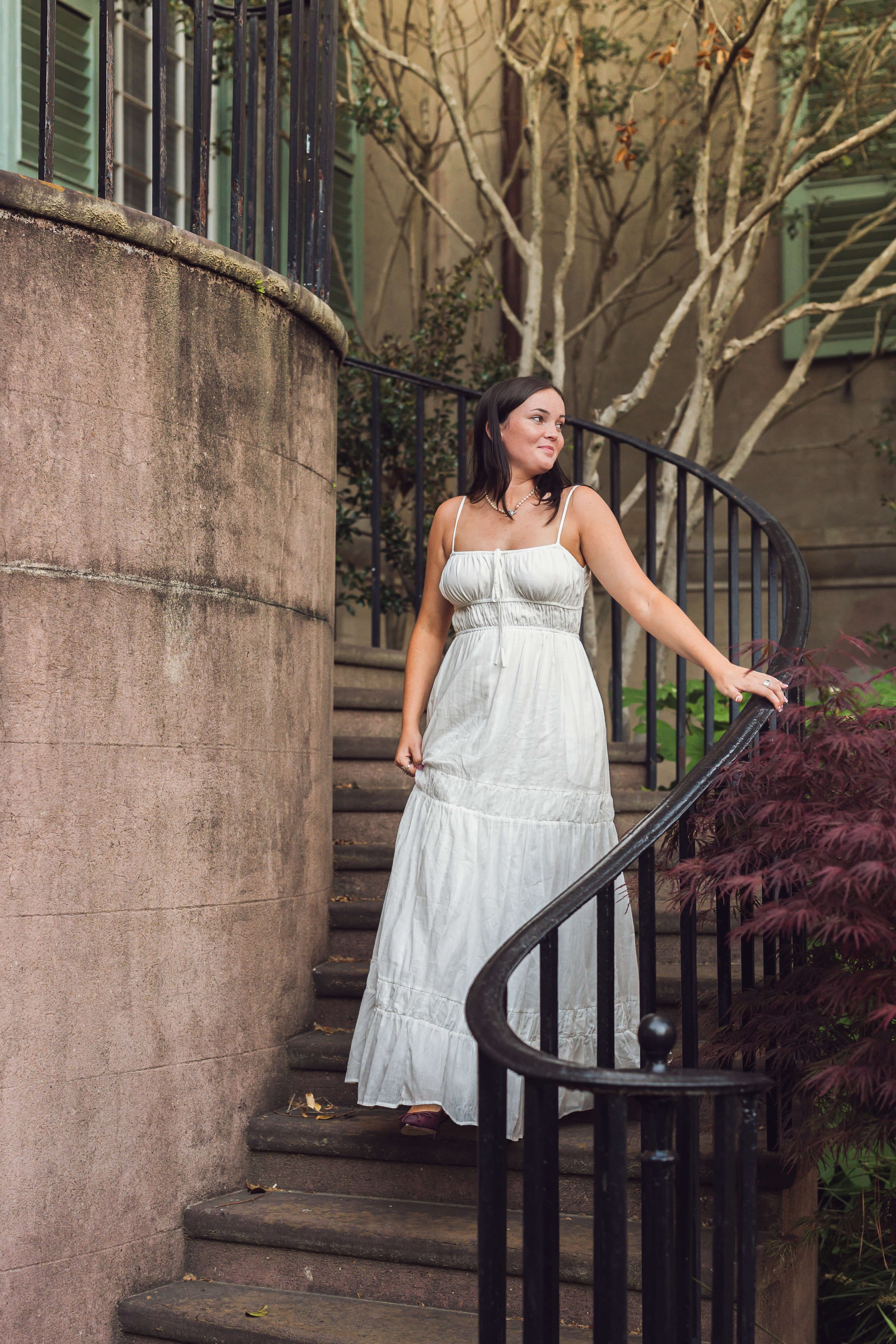 college-of-charleston-senior-photos-on-campus-13.jpg